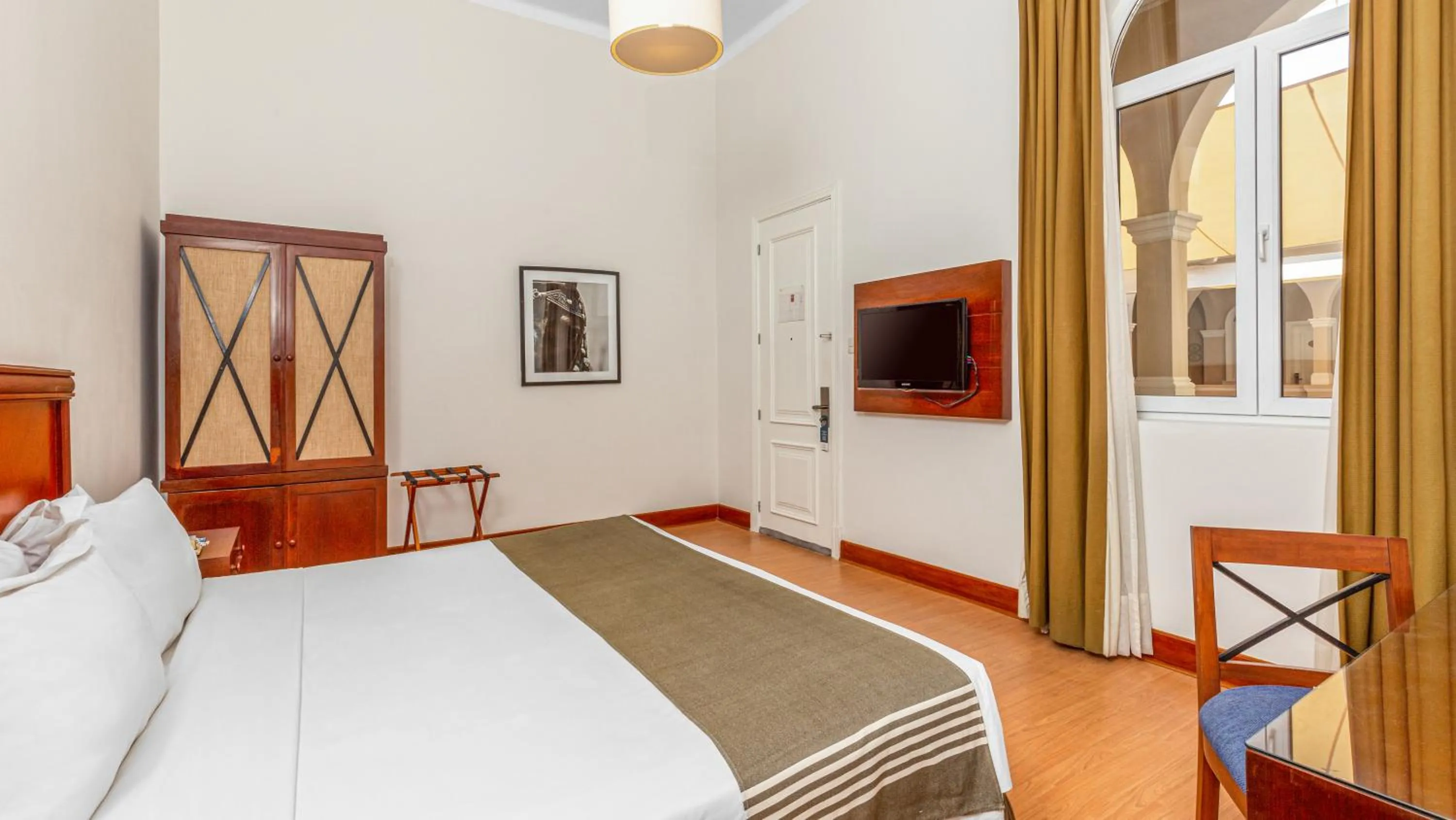 Bed in LP Los Portales Hotel Piura