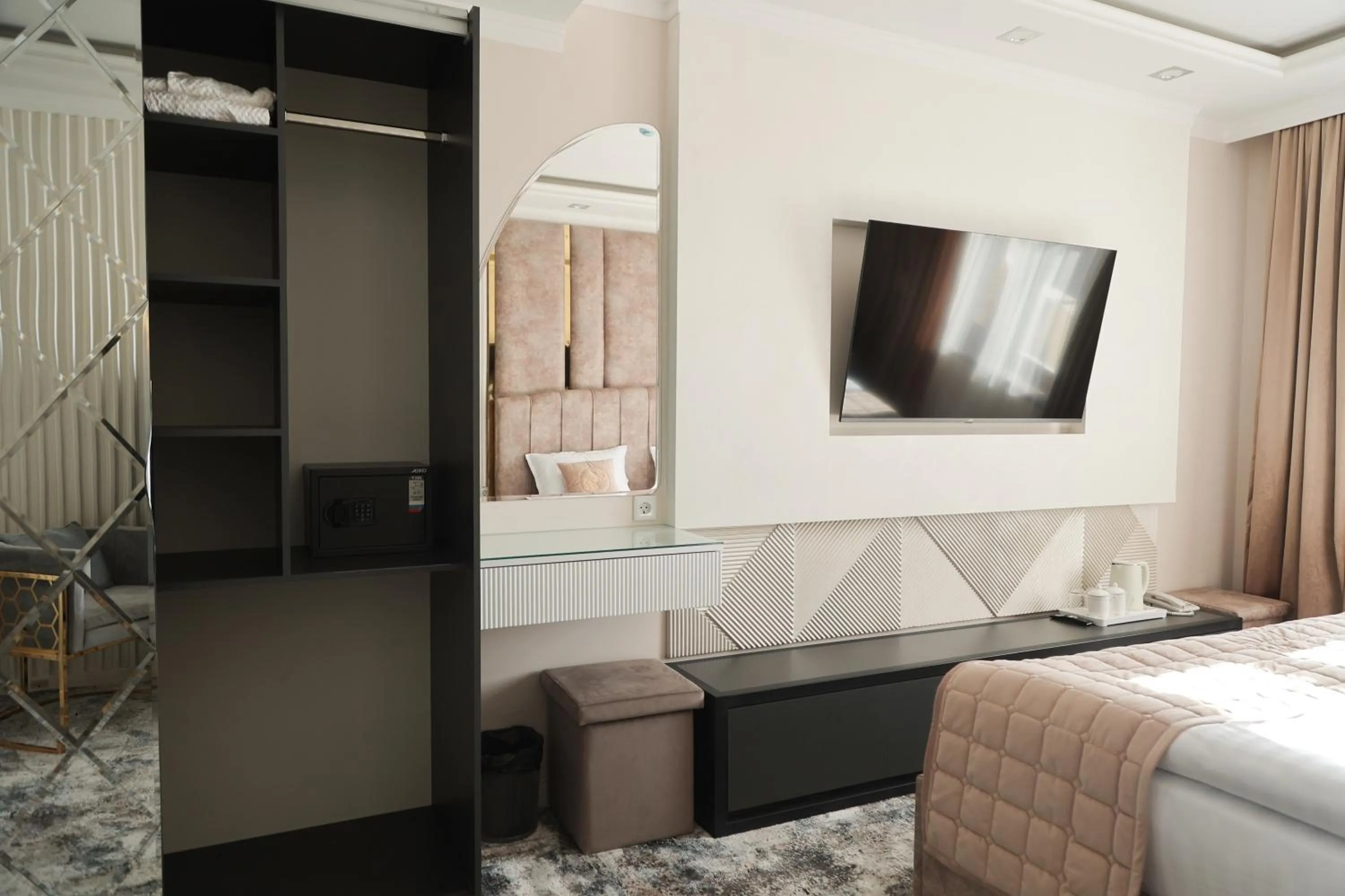 Bed in Reikartz Amar Samarkand