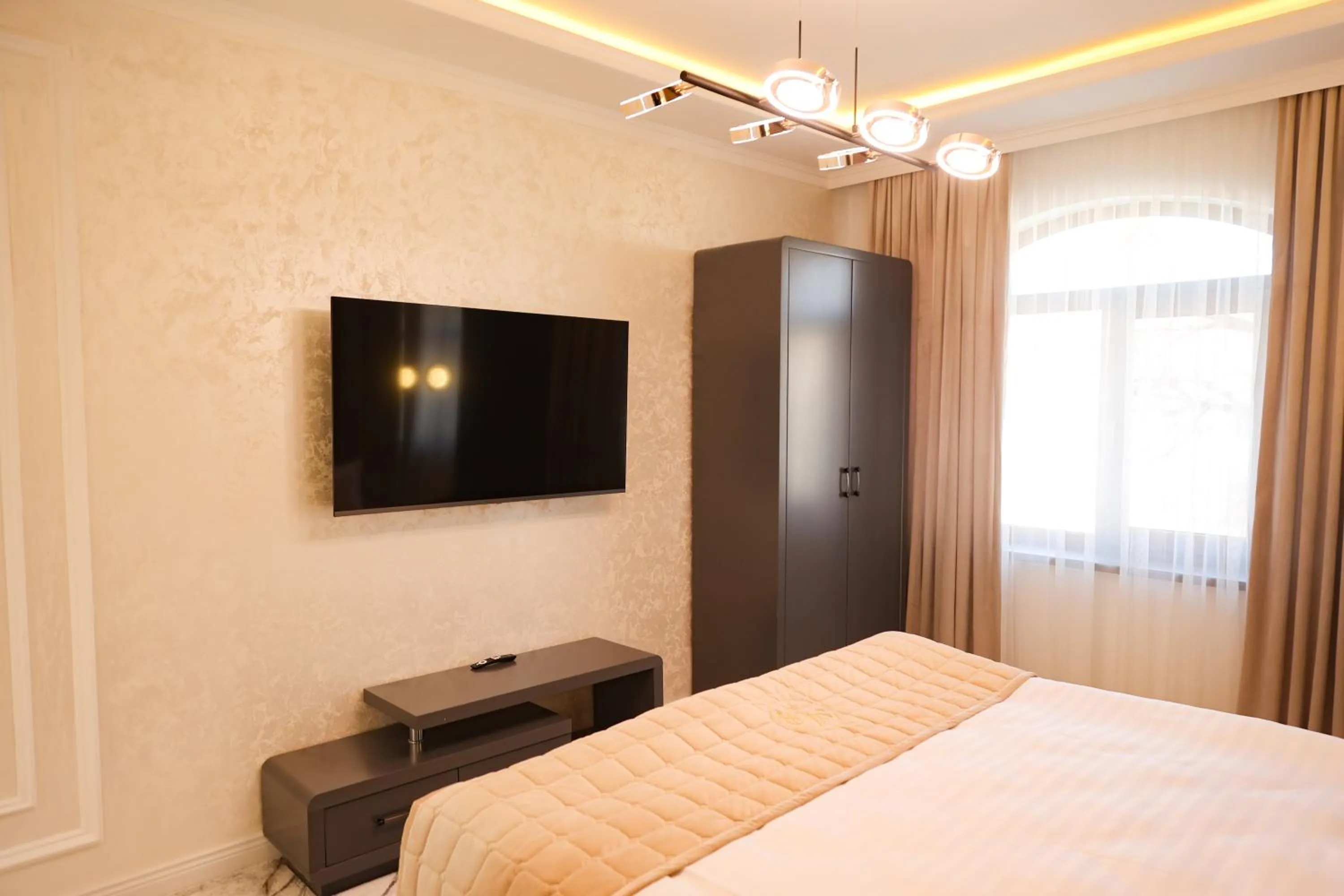 Bed in Reikartz Amar Samarkand