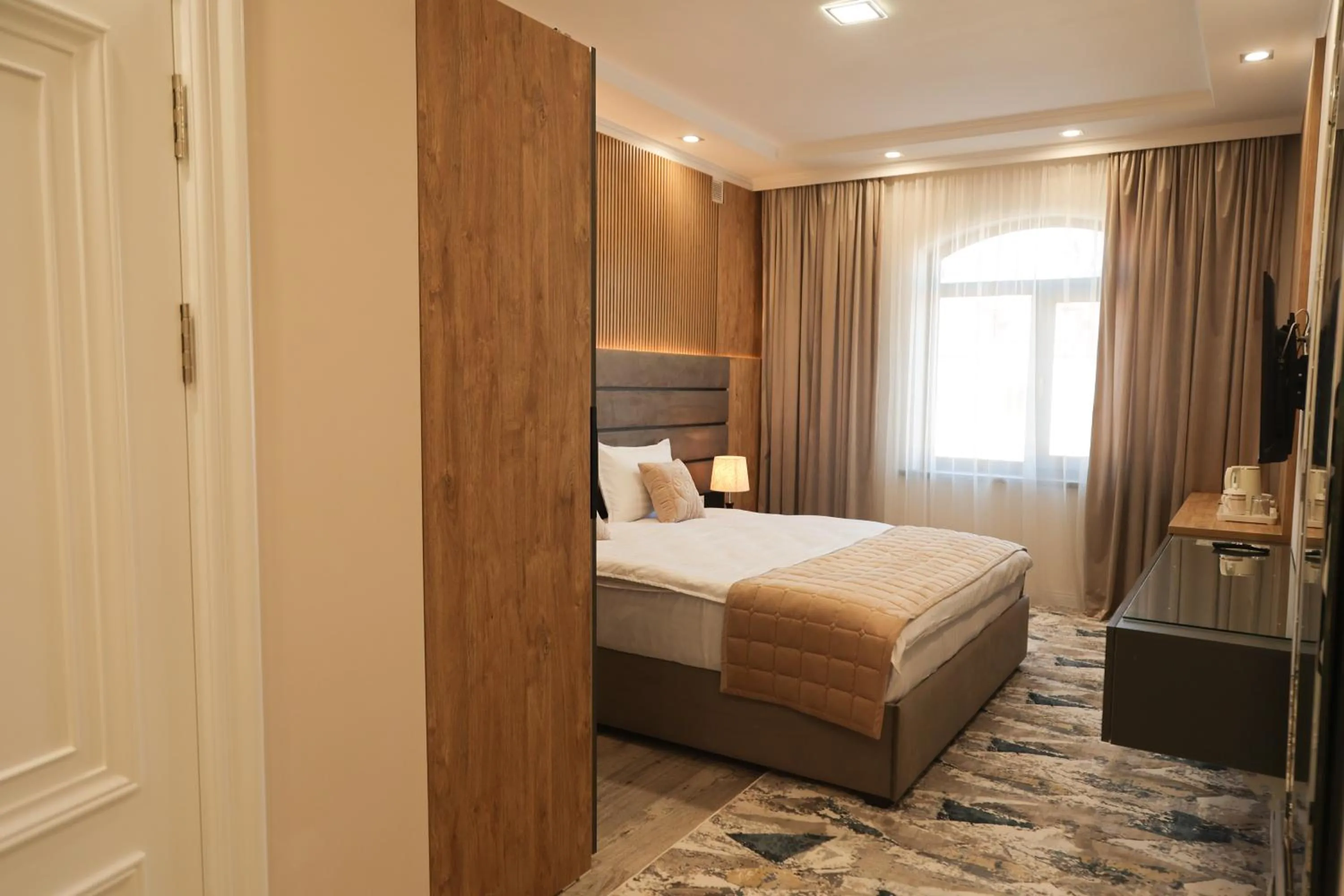 Bed in Reikartz Amar Samarkand