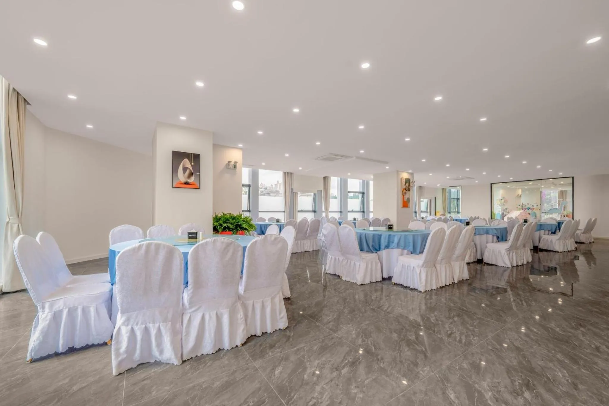 Restaurant/places to eat in Holiday Inn Express Kunming Panlong by IHG