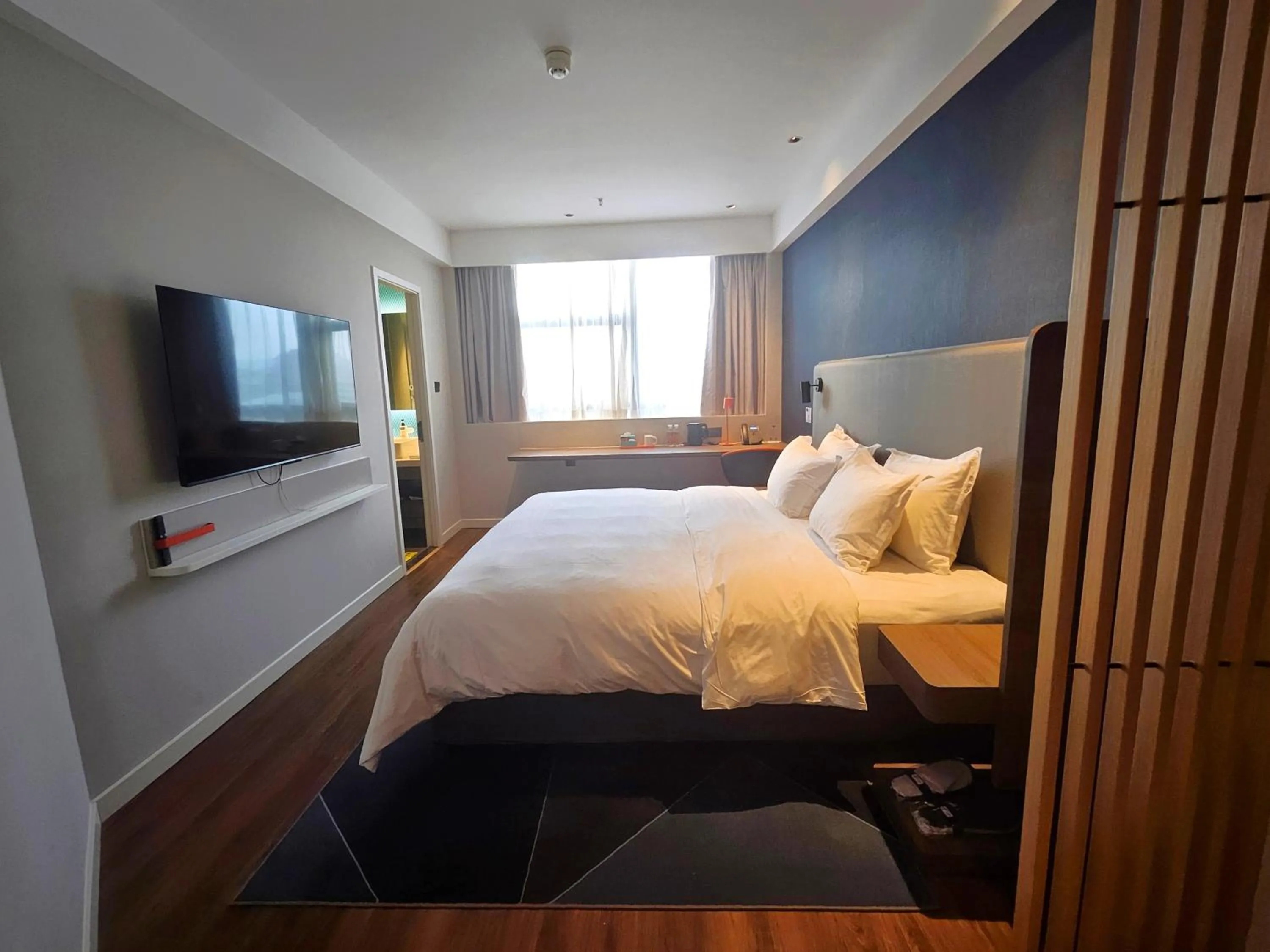 Bed in Holiday Inn Express Kunming Panlong by IHG