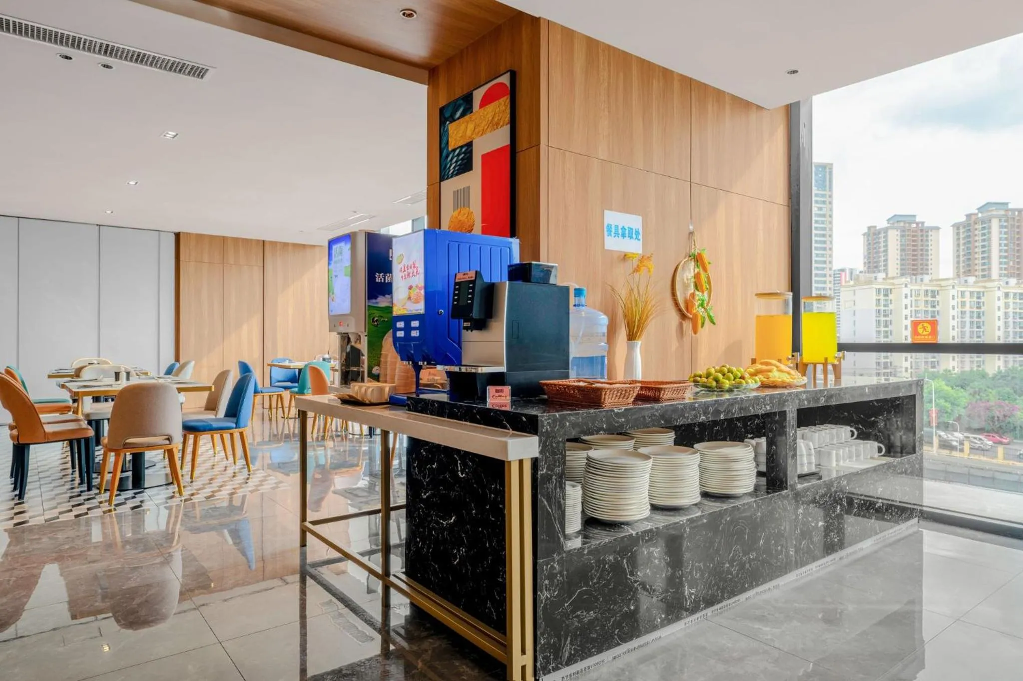 Restaurant/places to eat in Holiday Inn Express Kunming Panlong by IHG