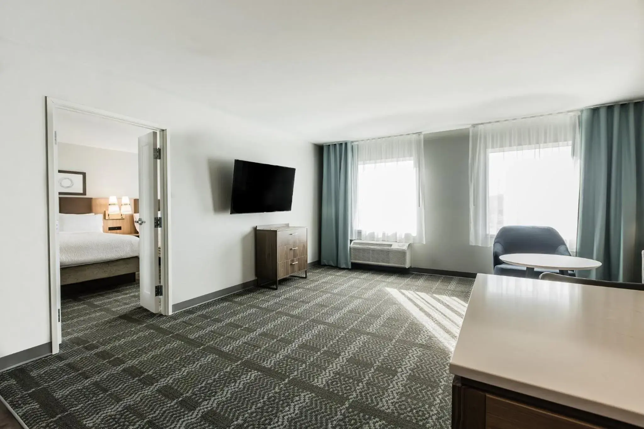 Room with Two Beds - Hearing Accessible - Non-Smoking in Staybridge Suites - Dawson Creek by IHG Room with Two Beds - Hearing Accessible - Non-Smoking in Staybridge Suites - Dawson Creek by IHG