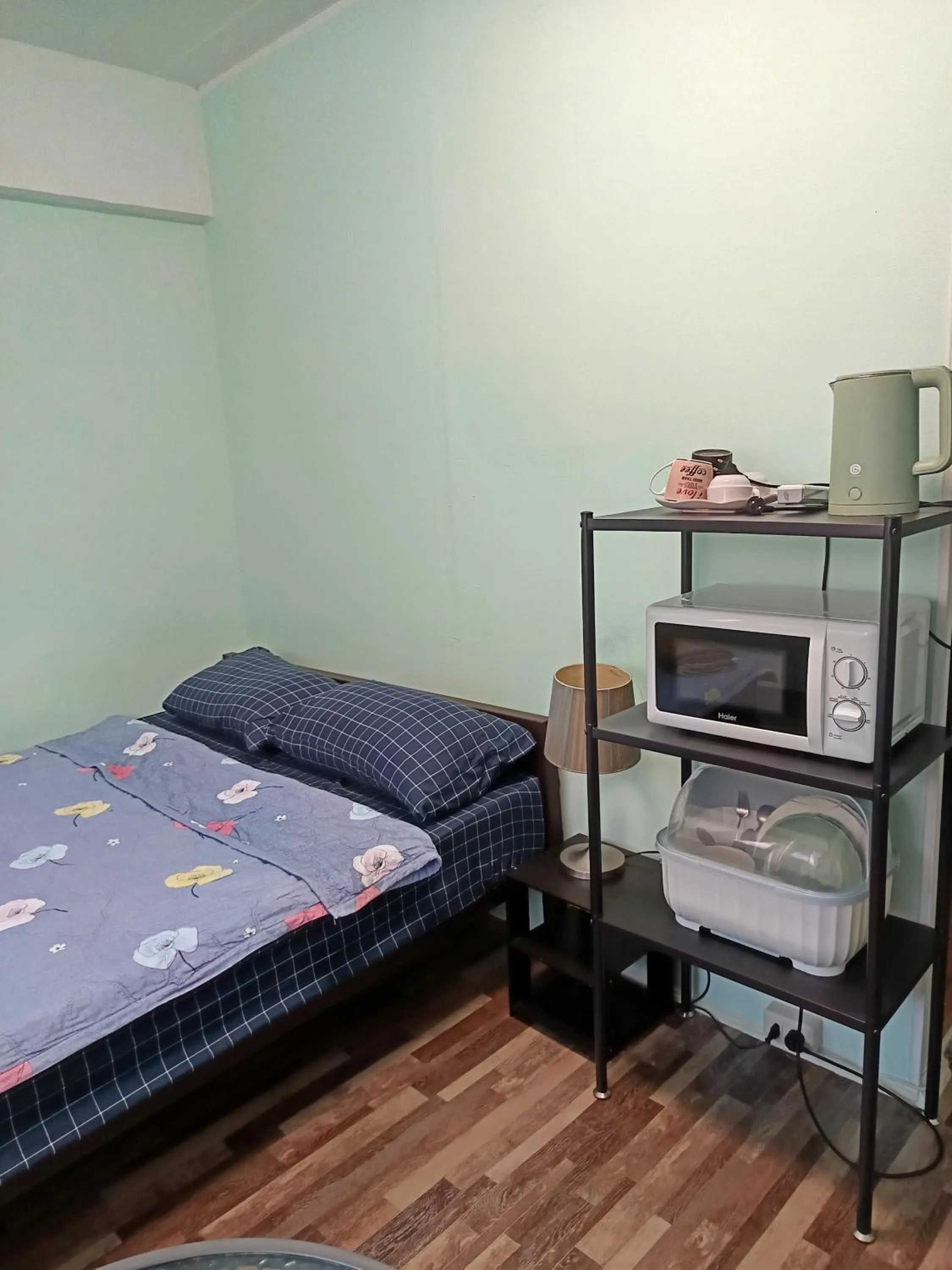 Kitchen or kitchenette, Bed in SV. HOUSE