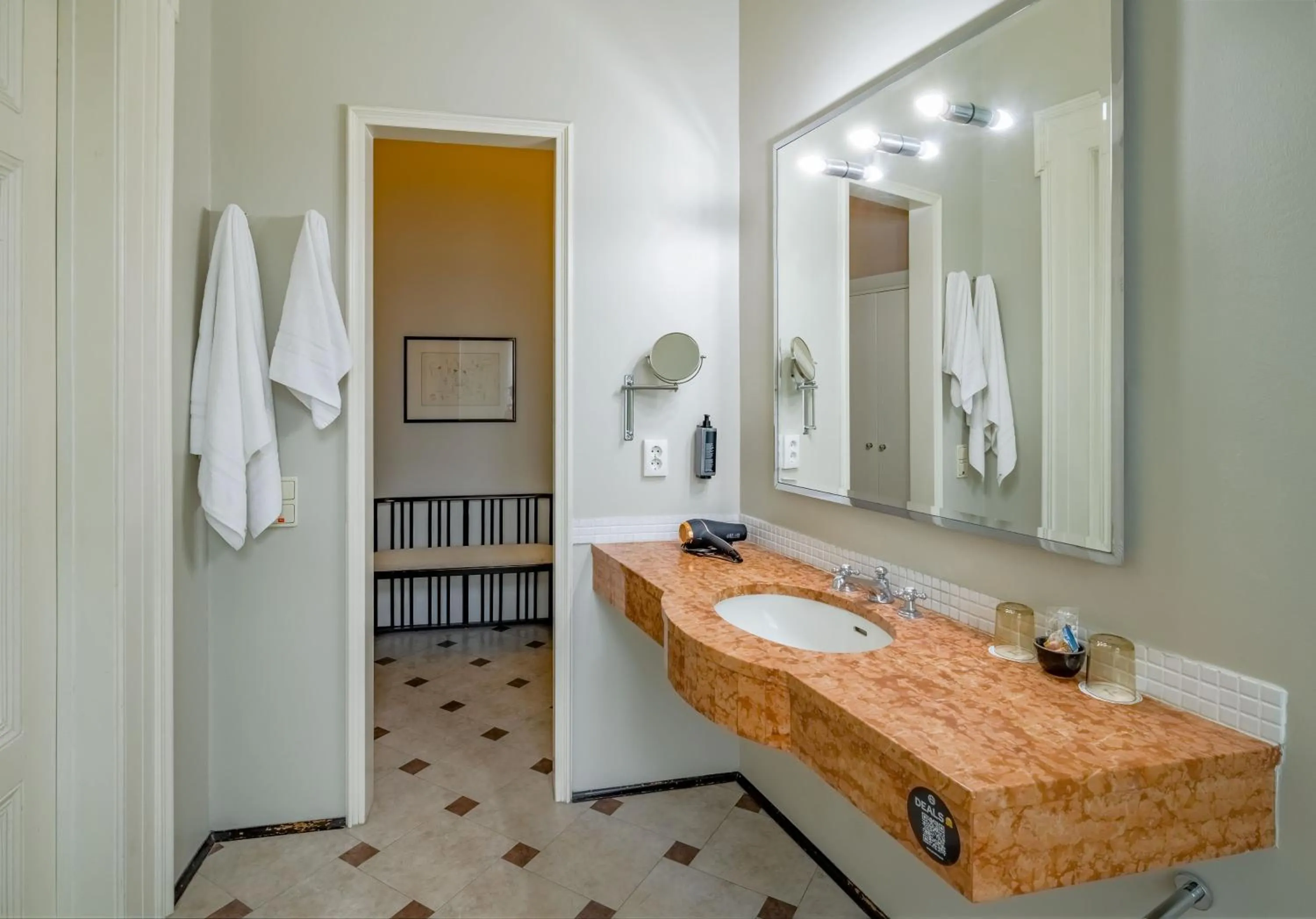 Bathroom in Domicil Hotel Bonn