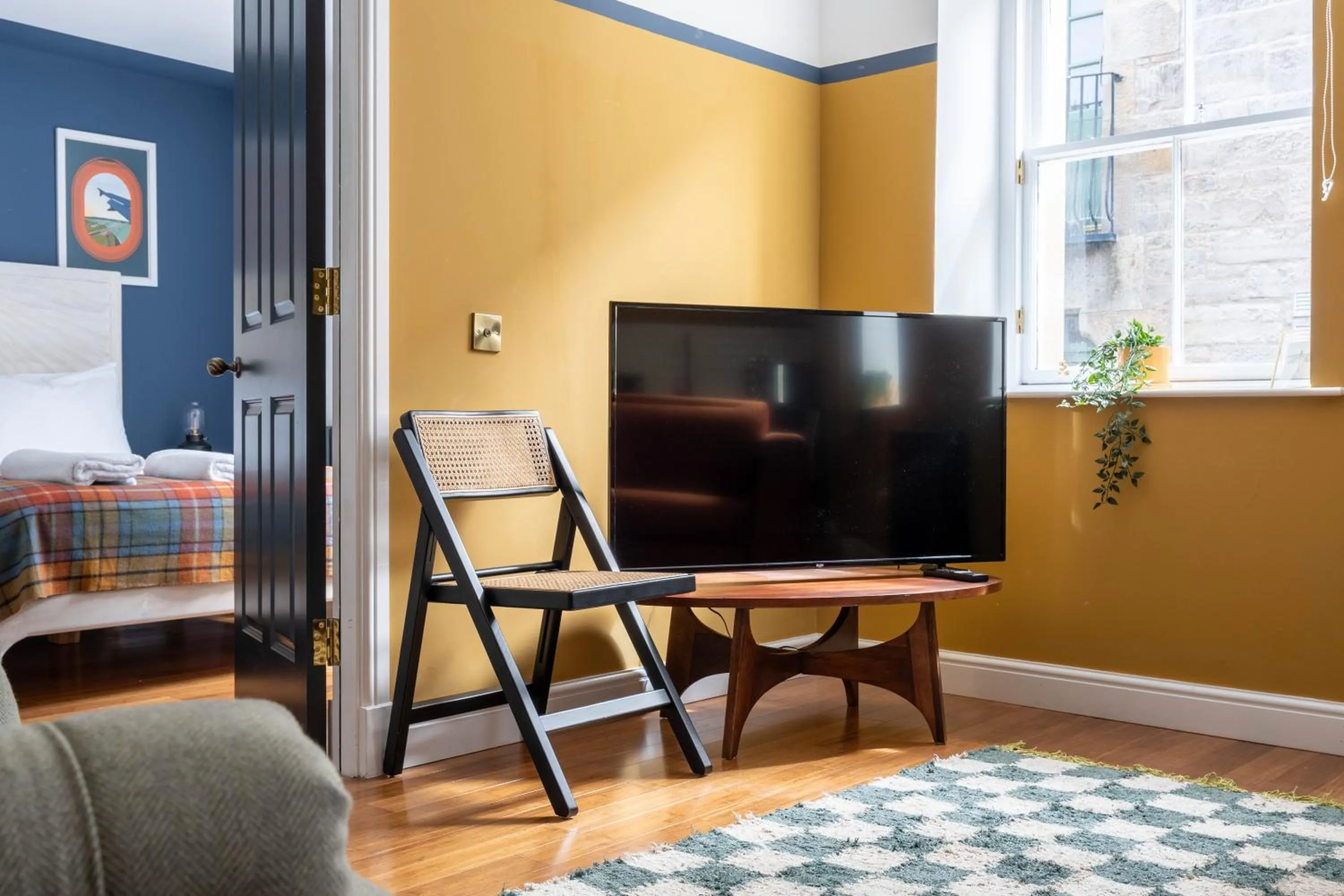 Communal lounge/ TV room in 89 The Merchants- Chic Aparthotel by The House of Danu