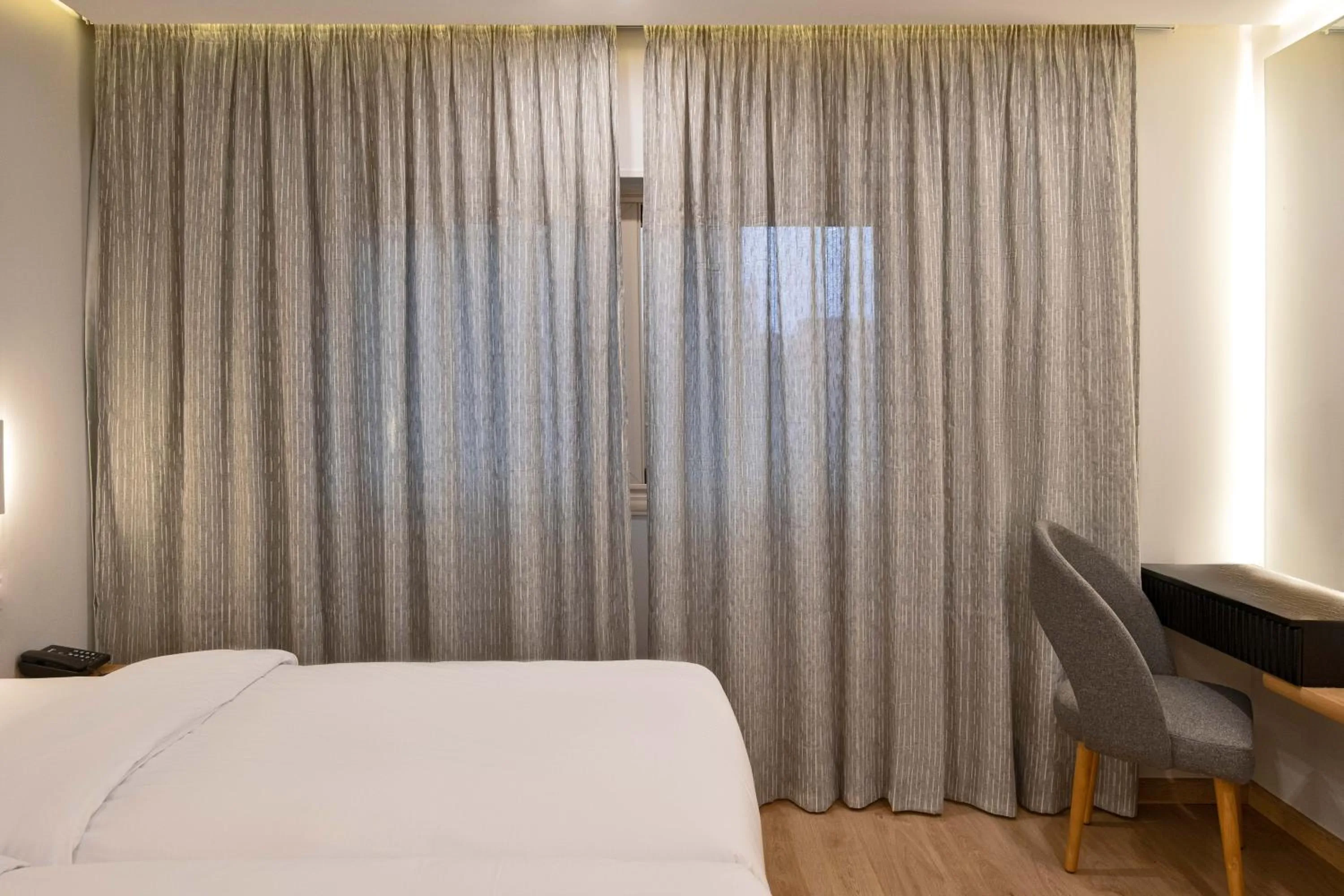 Bedroom, Bed in Parkside Boutique Serviced Apartments