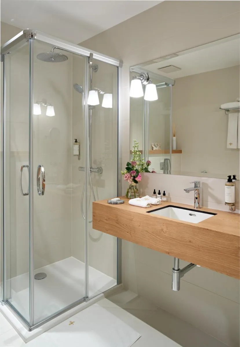 Bathroom in Normafa Hotel & Retreat