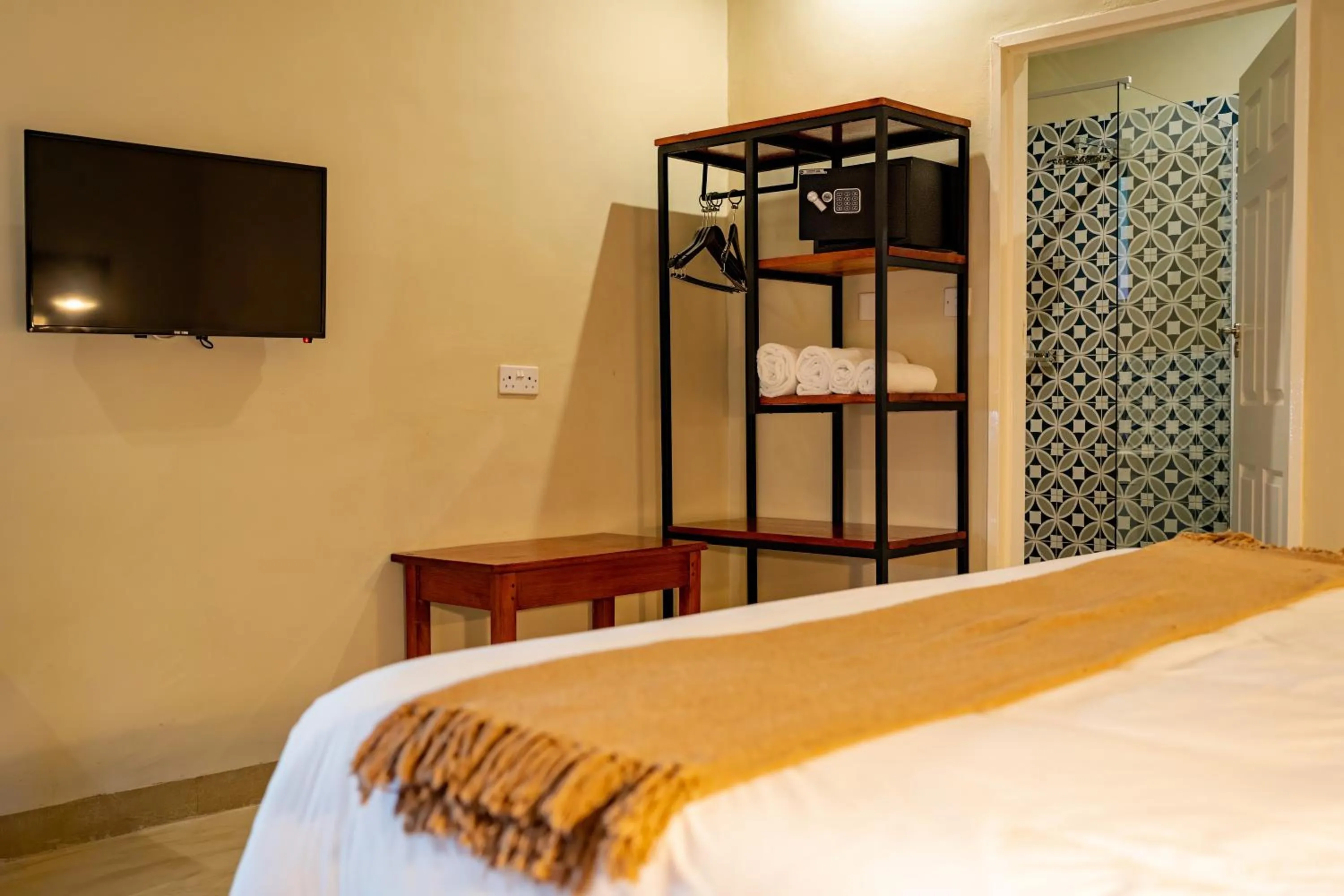 Bed in The Shrub Lodge