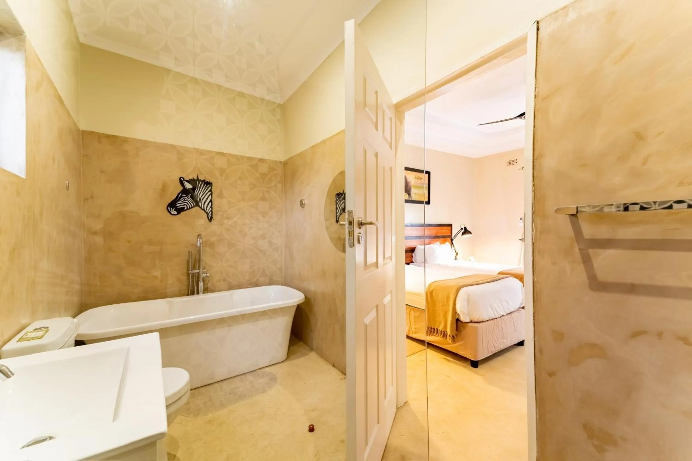 Bed in The Shrub Lodge