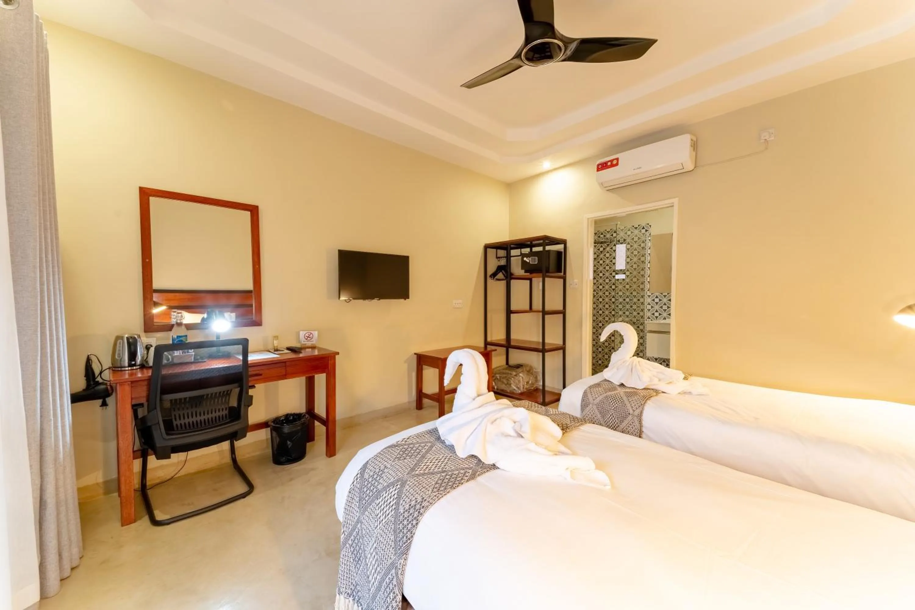 Bed in The Shrub Lodge