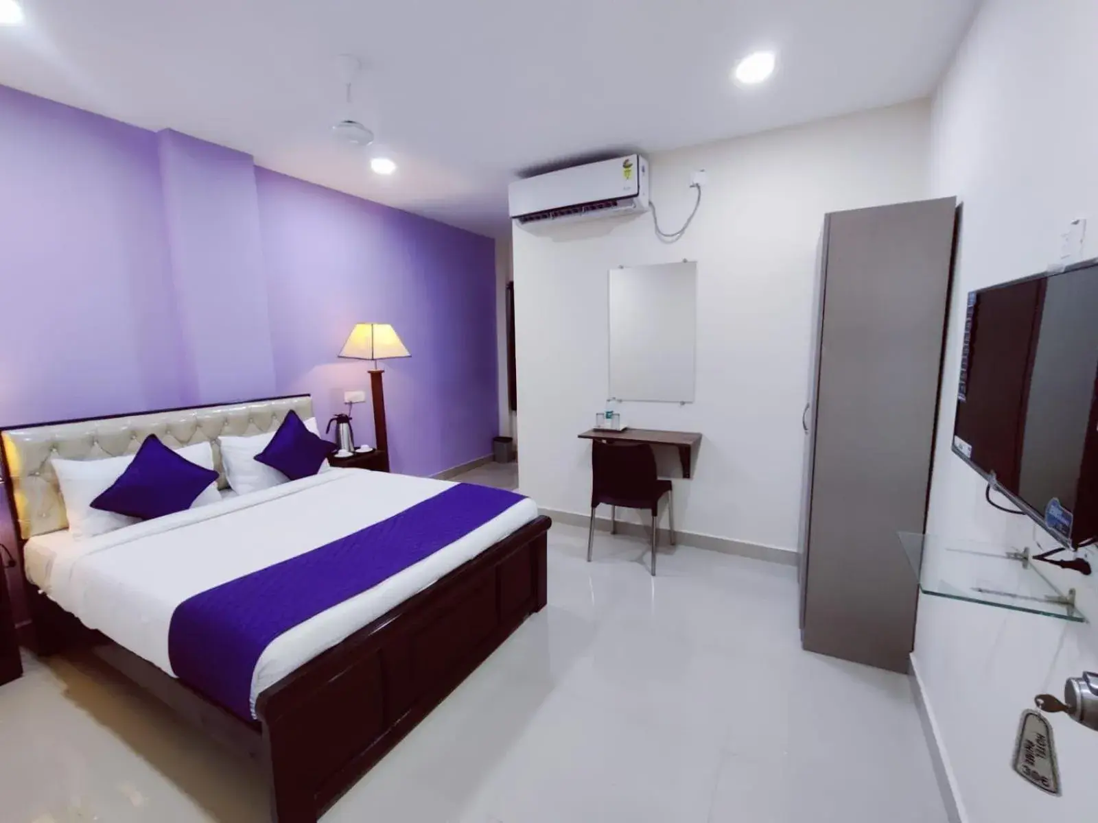 Deluxe Single Room in Hotel Prime Classic ,Airport Zone,Shamshabad Deluxe Single Room in Hotel Prime Classic ,Airport Zone,Shamshabad