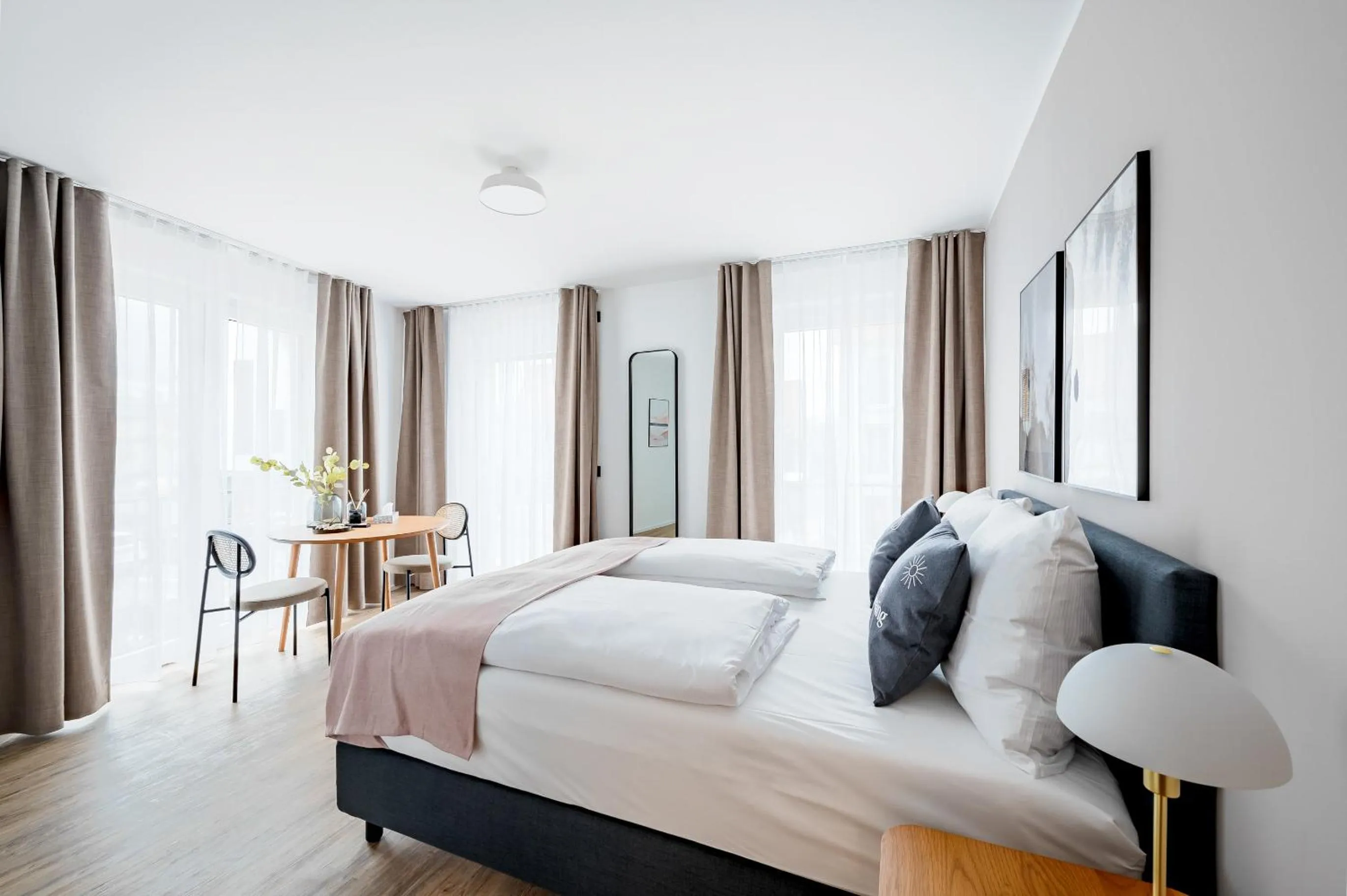 Bed in Limehome Metzingen Wilhelmstr