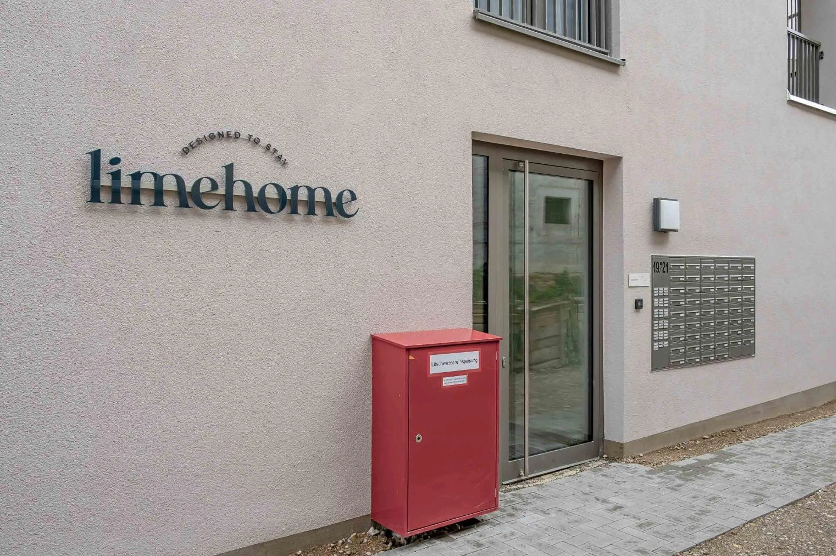 Facade/entrance in Limehome Metzingen Wilhelmstr