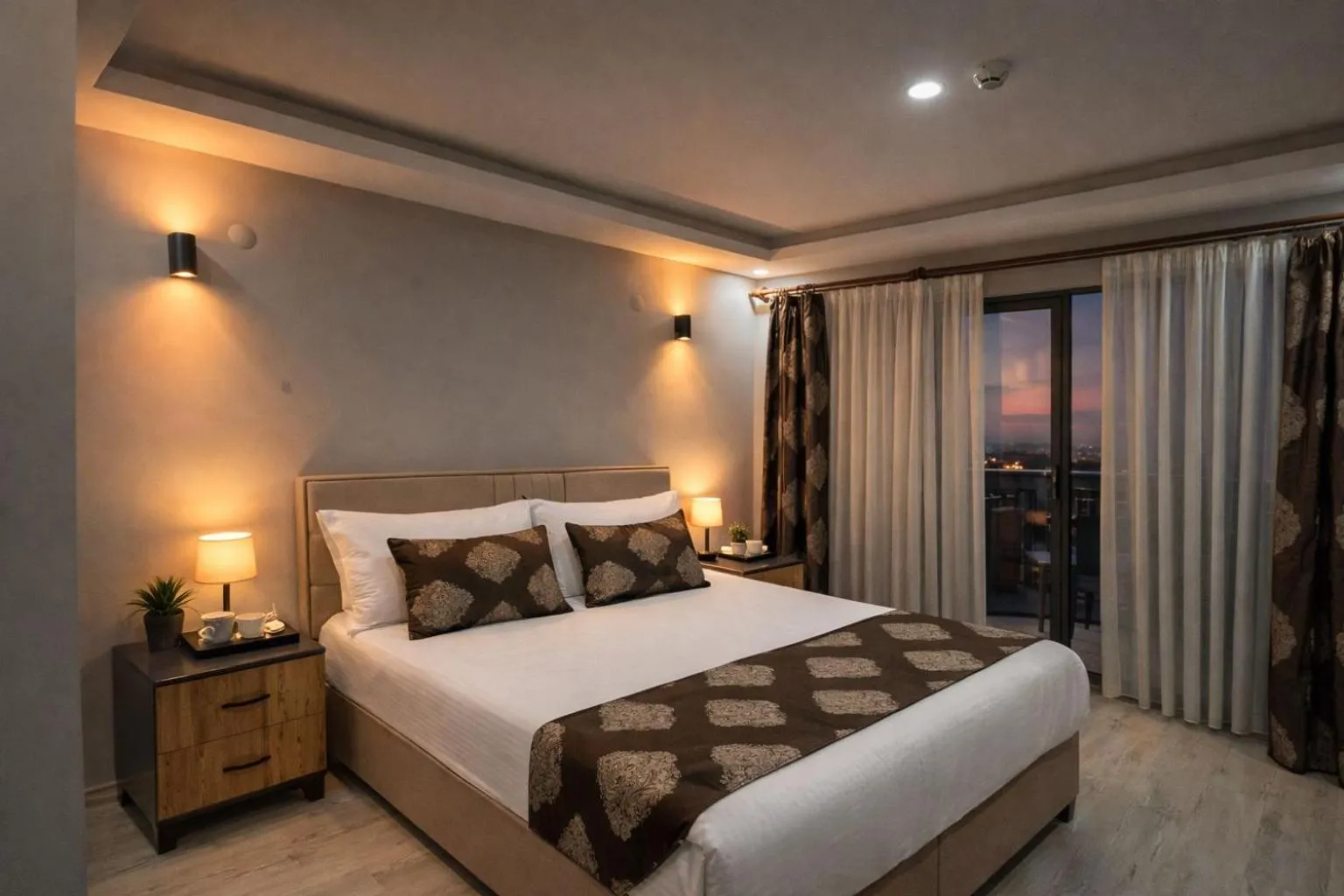 Bed in Whitestone Hotel