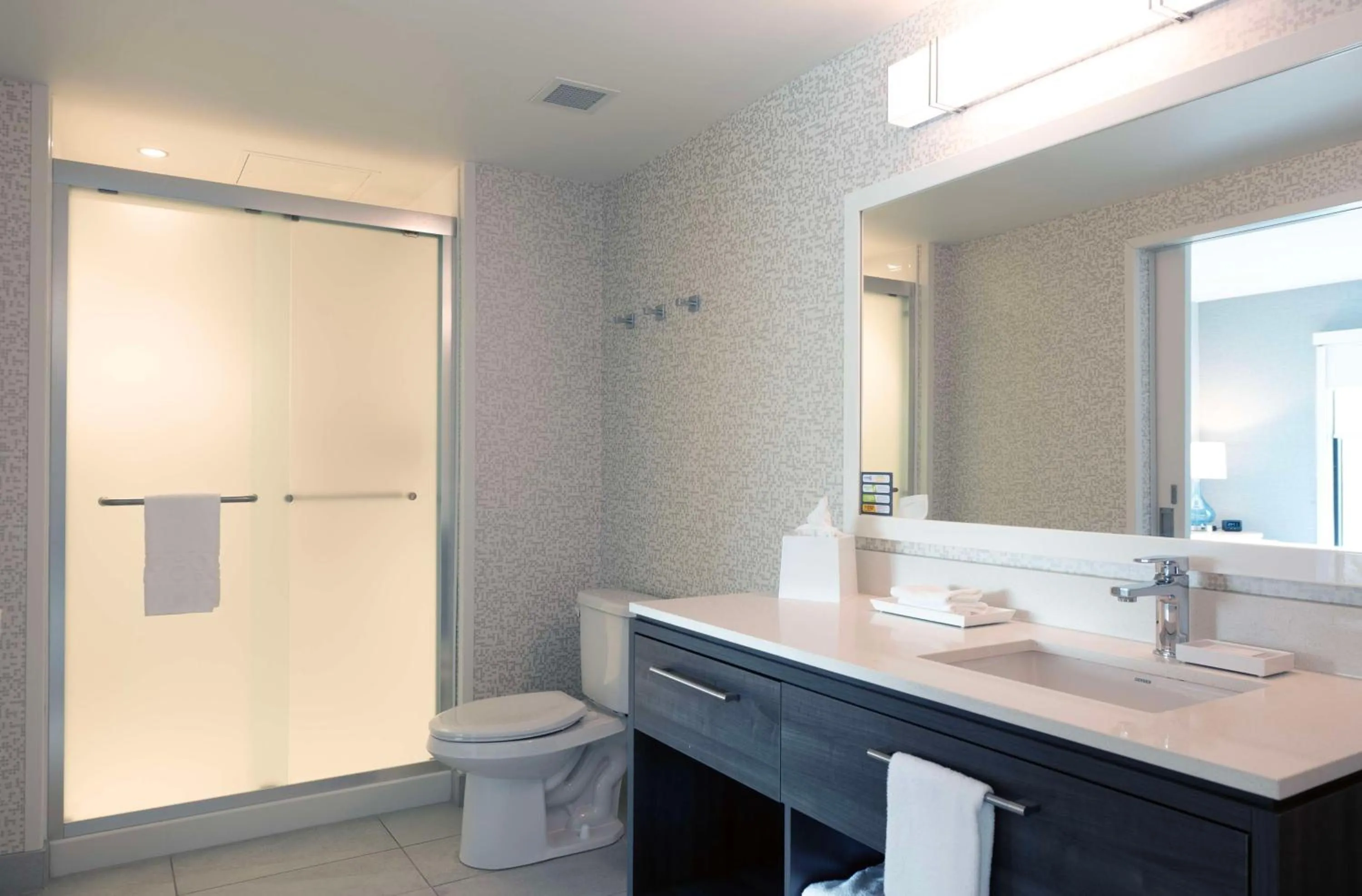 Bathroom in Home2 Suites By Hilton Quebec City