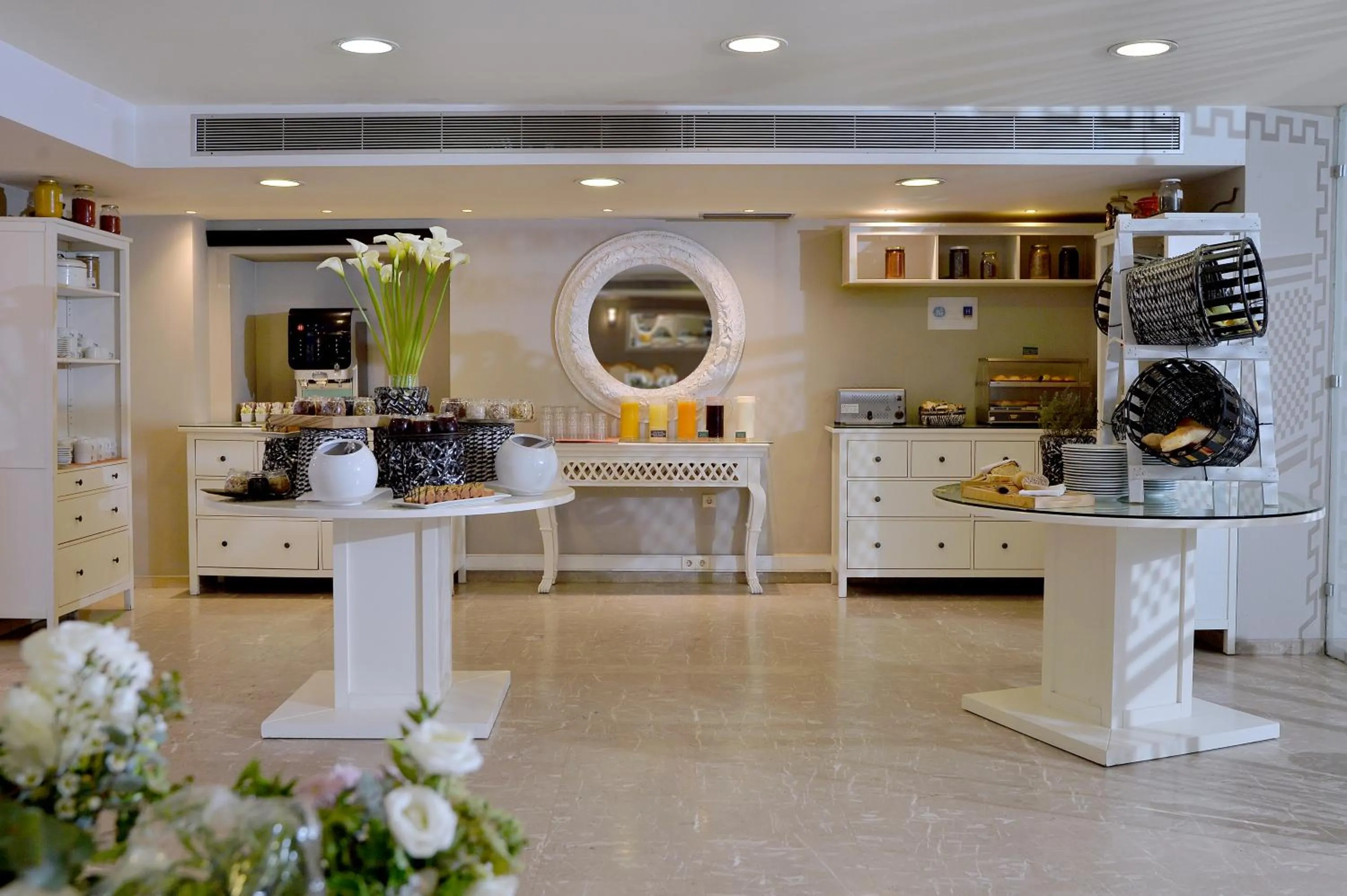 Buffet breakfast in Airotel Parthenon