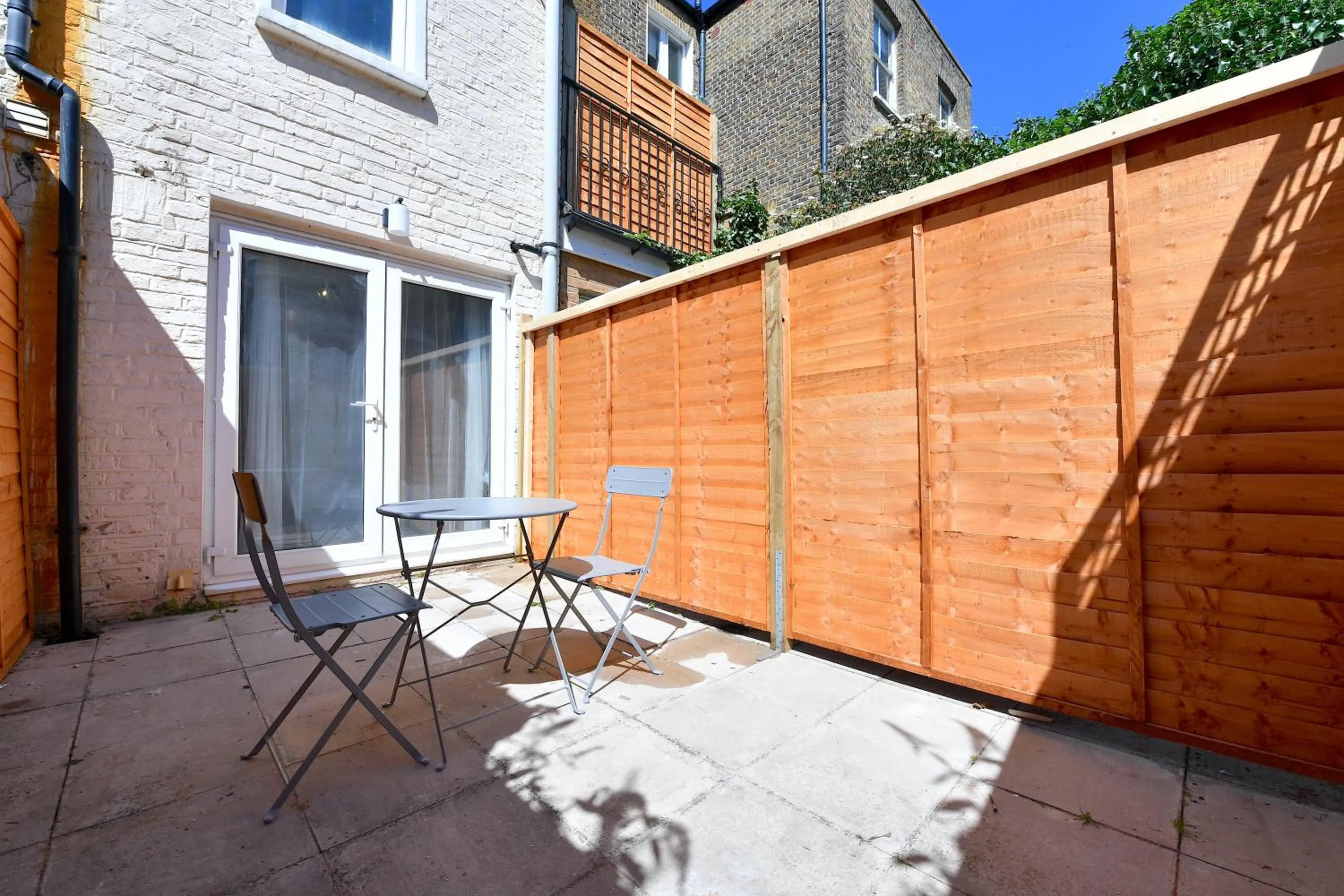 Patio in Stylish Studios by Luxestays Fulham