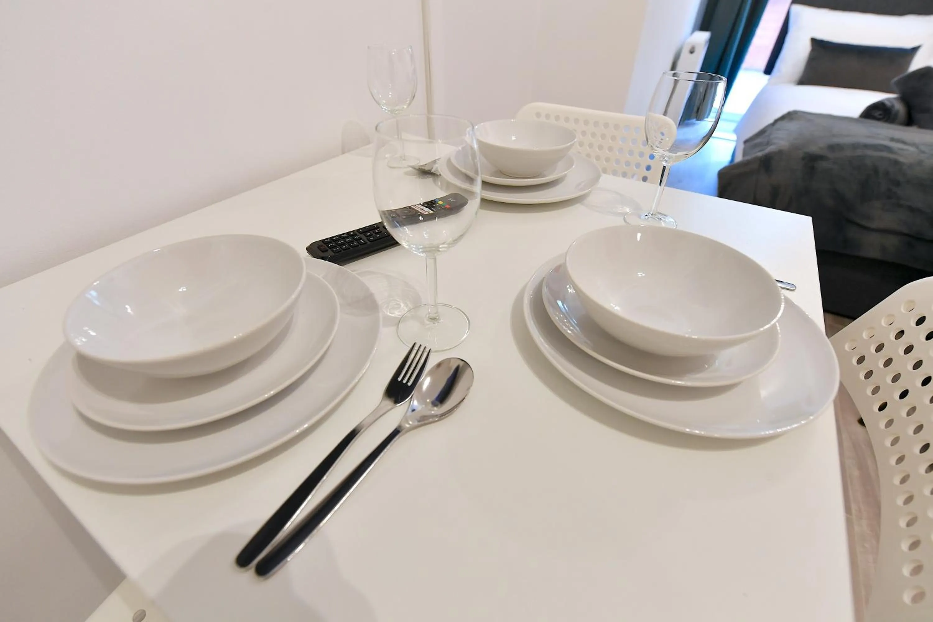 Dinner in Stylish Studios by Luxestays Fulham