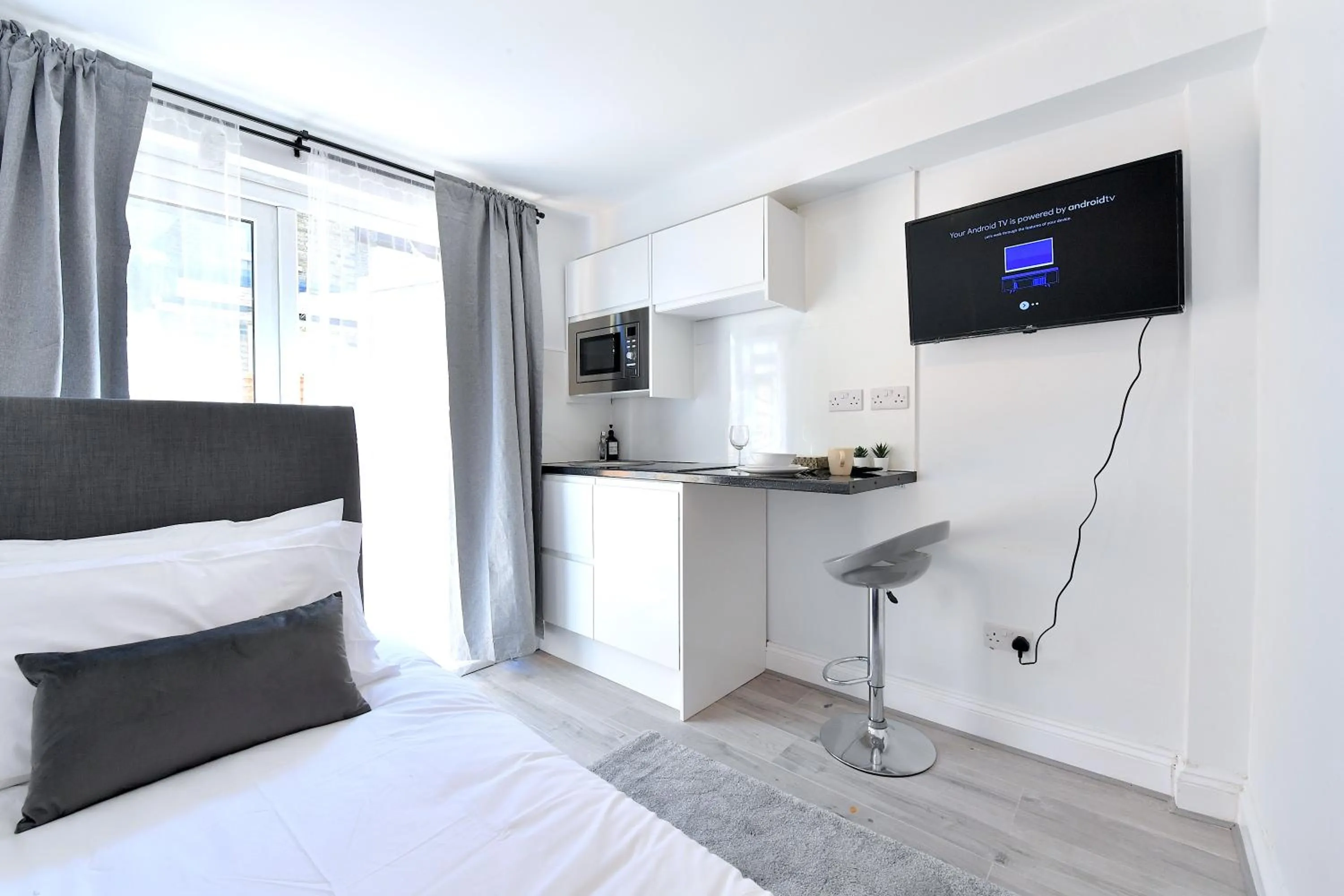 Bed in Stylish Studios by Luxestays Fulham