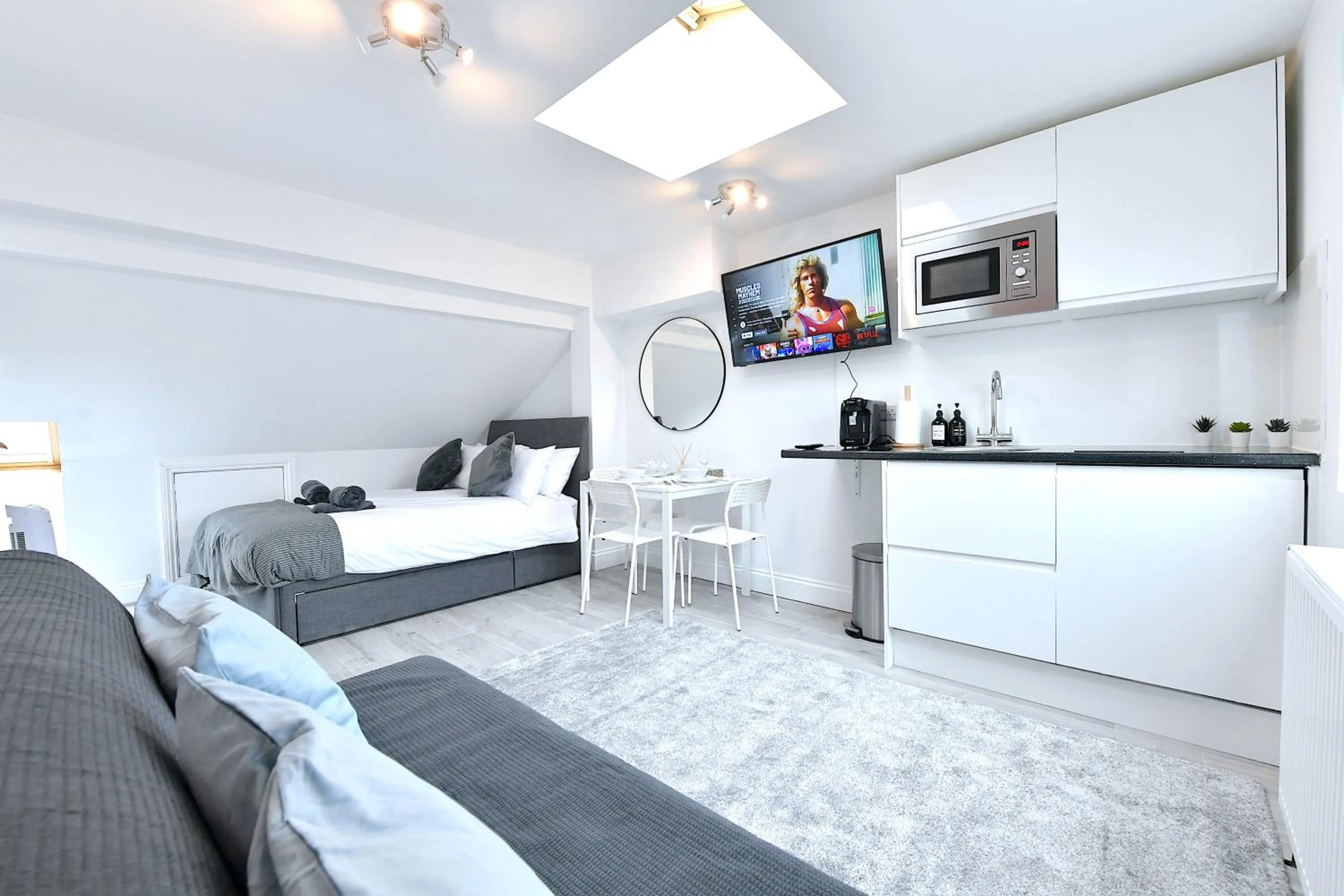 TV and multimedia in Stylish Studios by Luxestays Fulham
