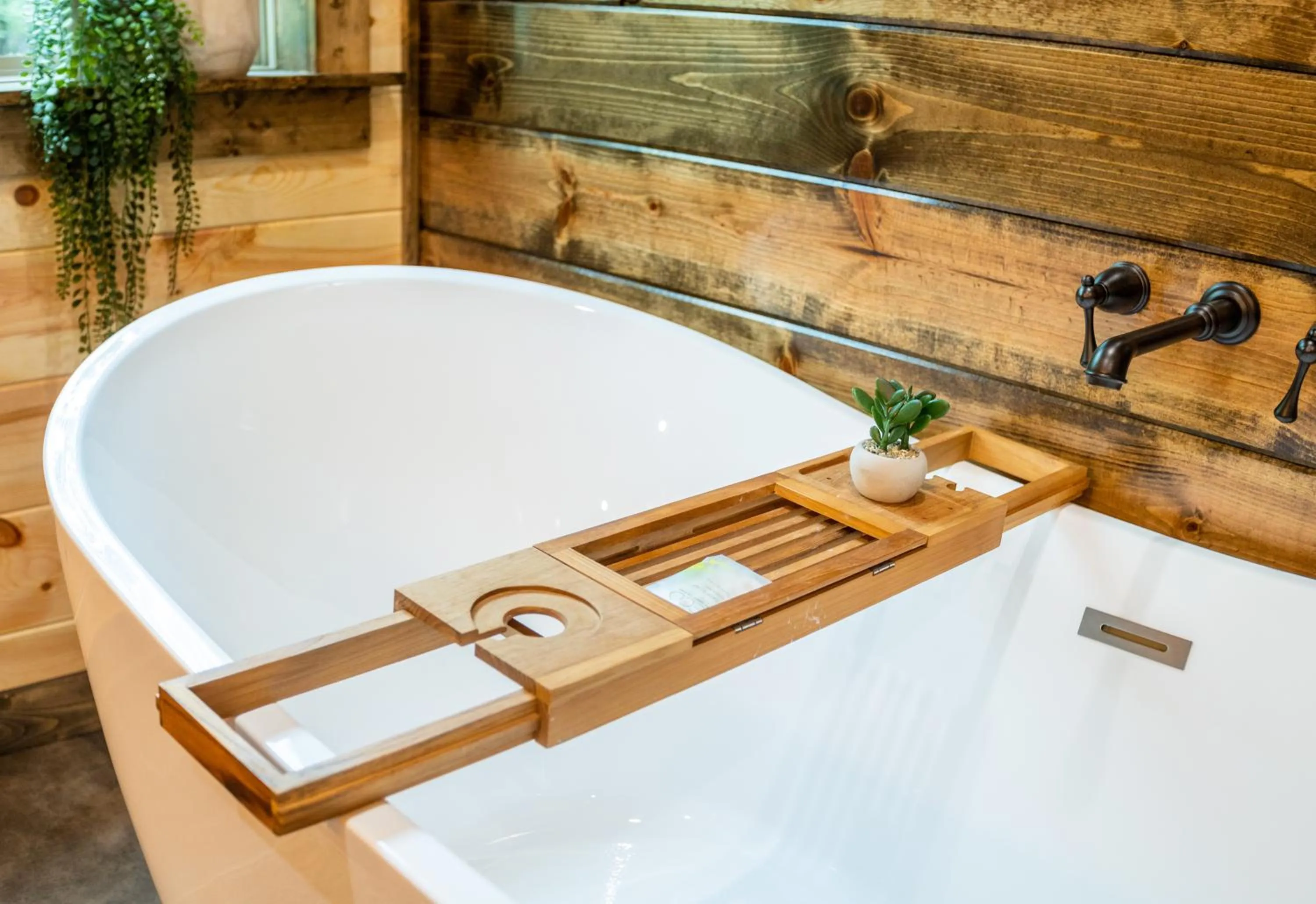 BRAND NEW! "The Roosevelt" Couples Cabin adjacent to National Forest