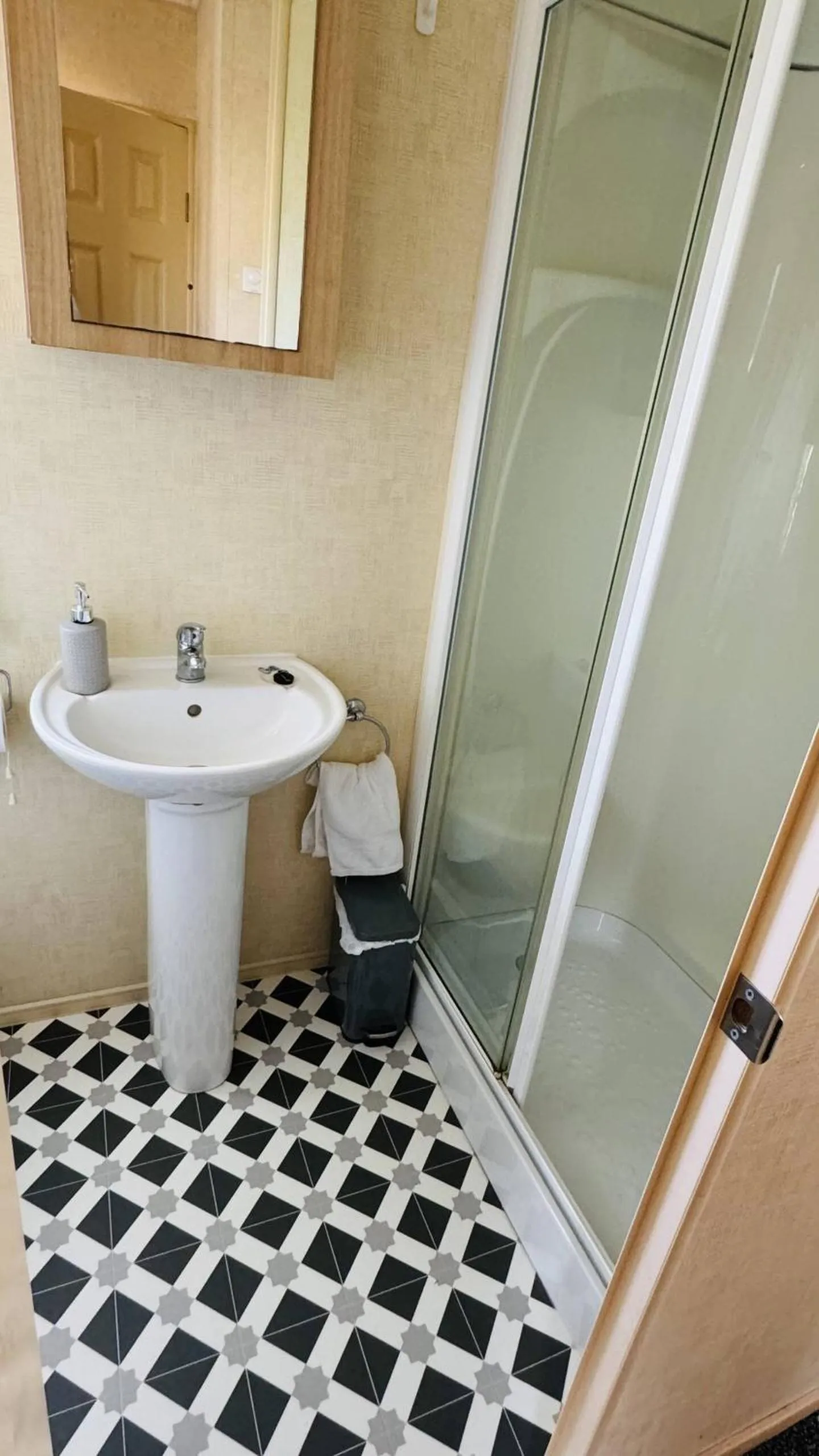 Shower in Summer Dreams Holiday Home Skegness