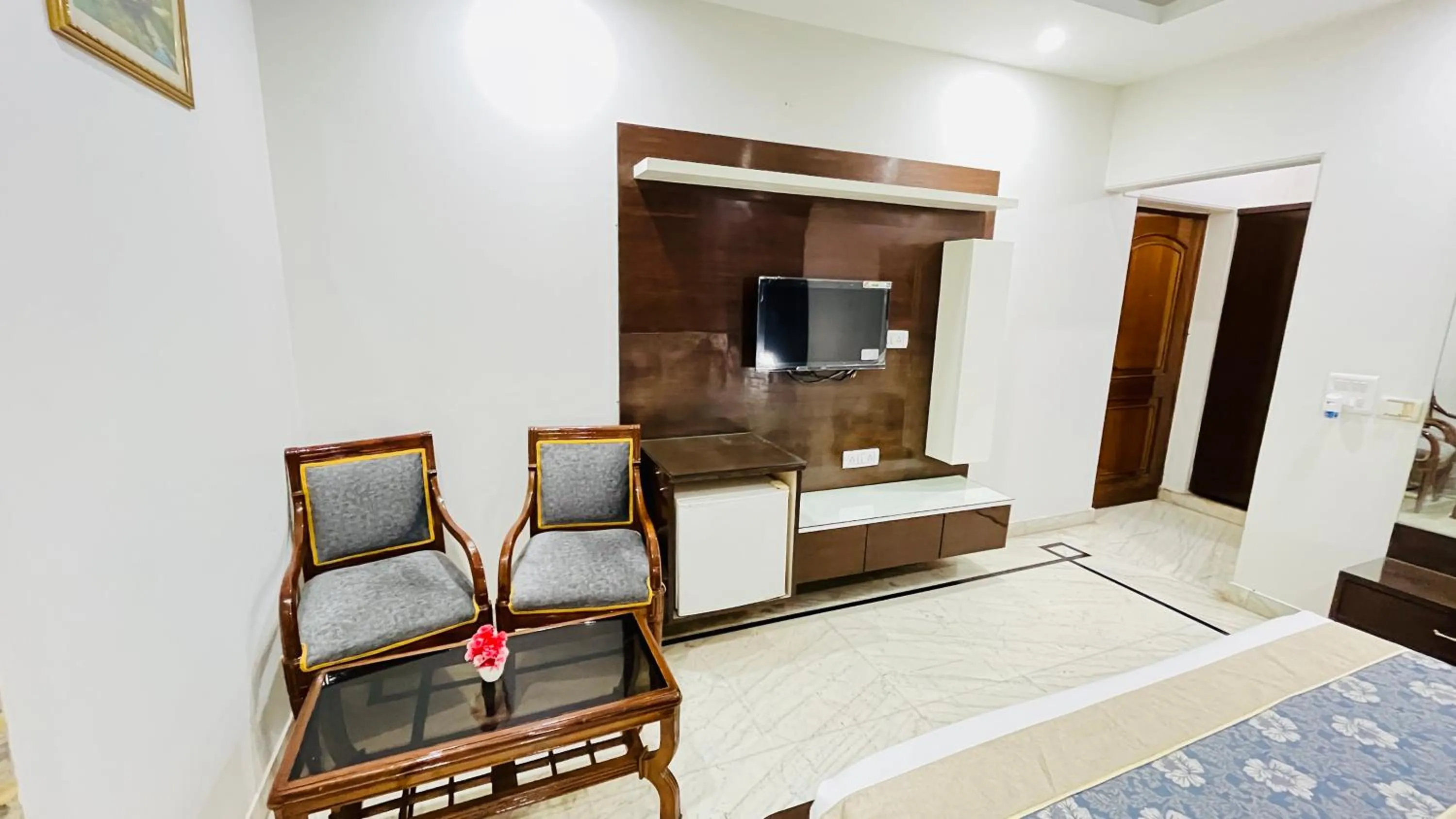 Communal lounge/ TV room in Hotel Starline Sector 28