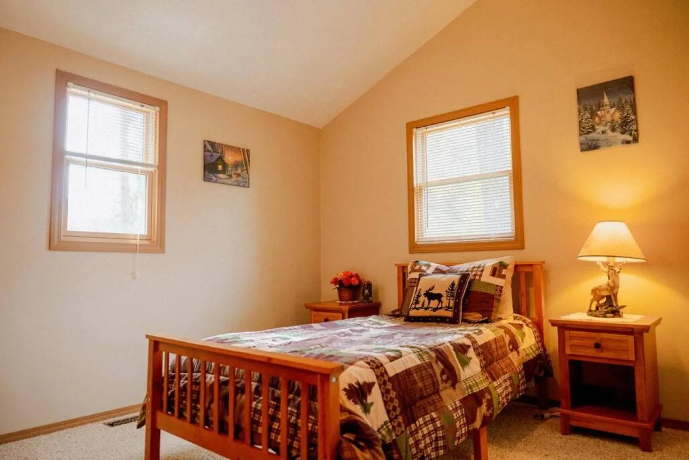 Bed in Cozy Cottage near Cook Forest Park, ANF