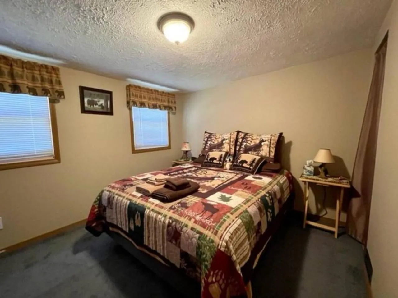 Bed in Cozy Cottage near Cook Forest Park, ANF
