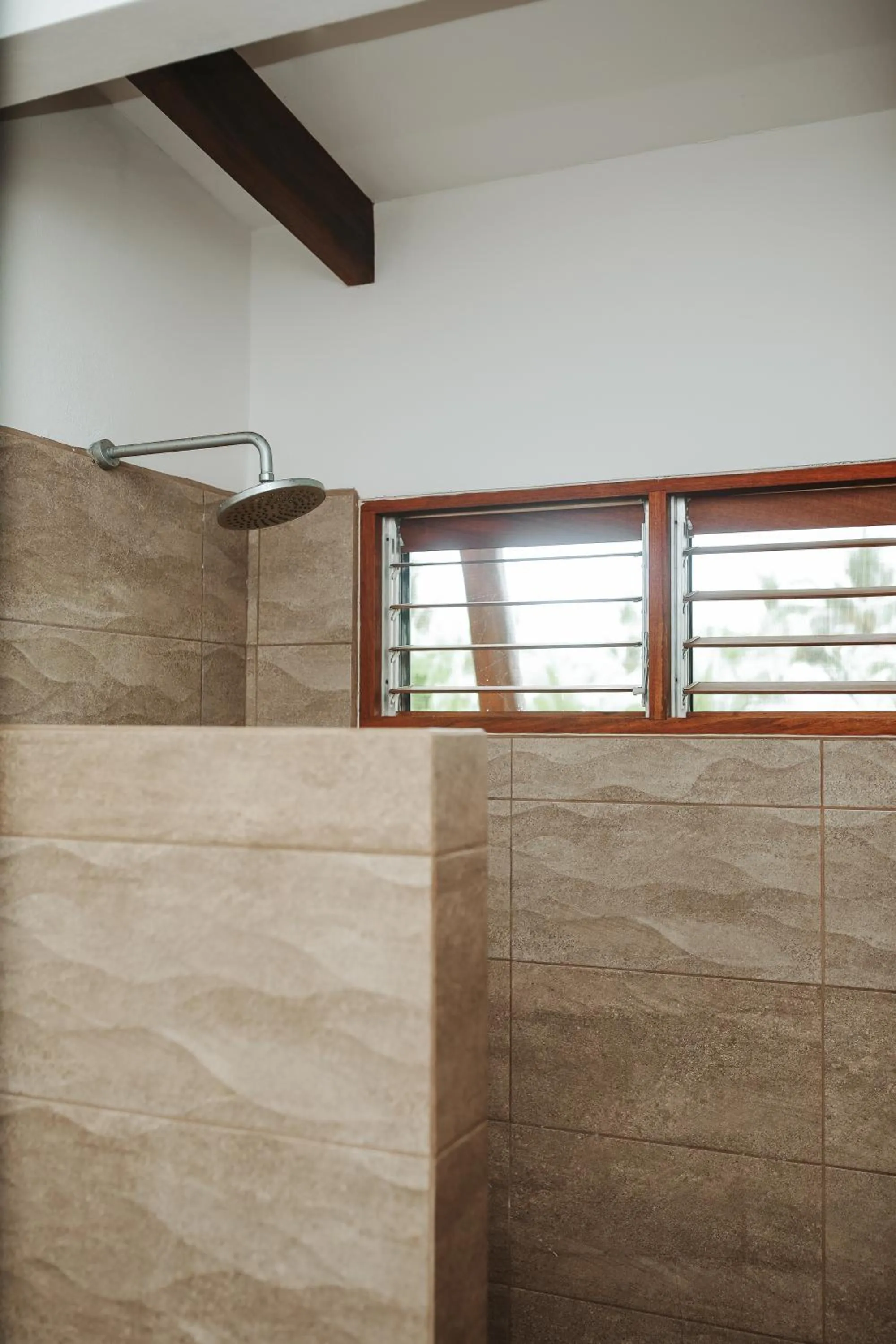 Shower in Salvatierra Beachfront Hotel