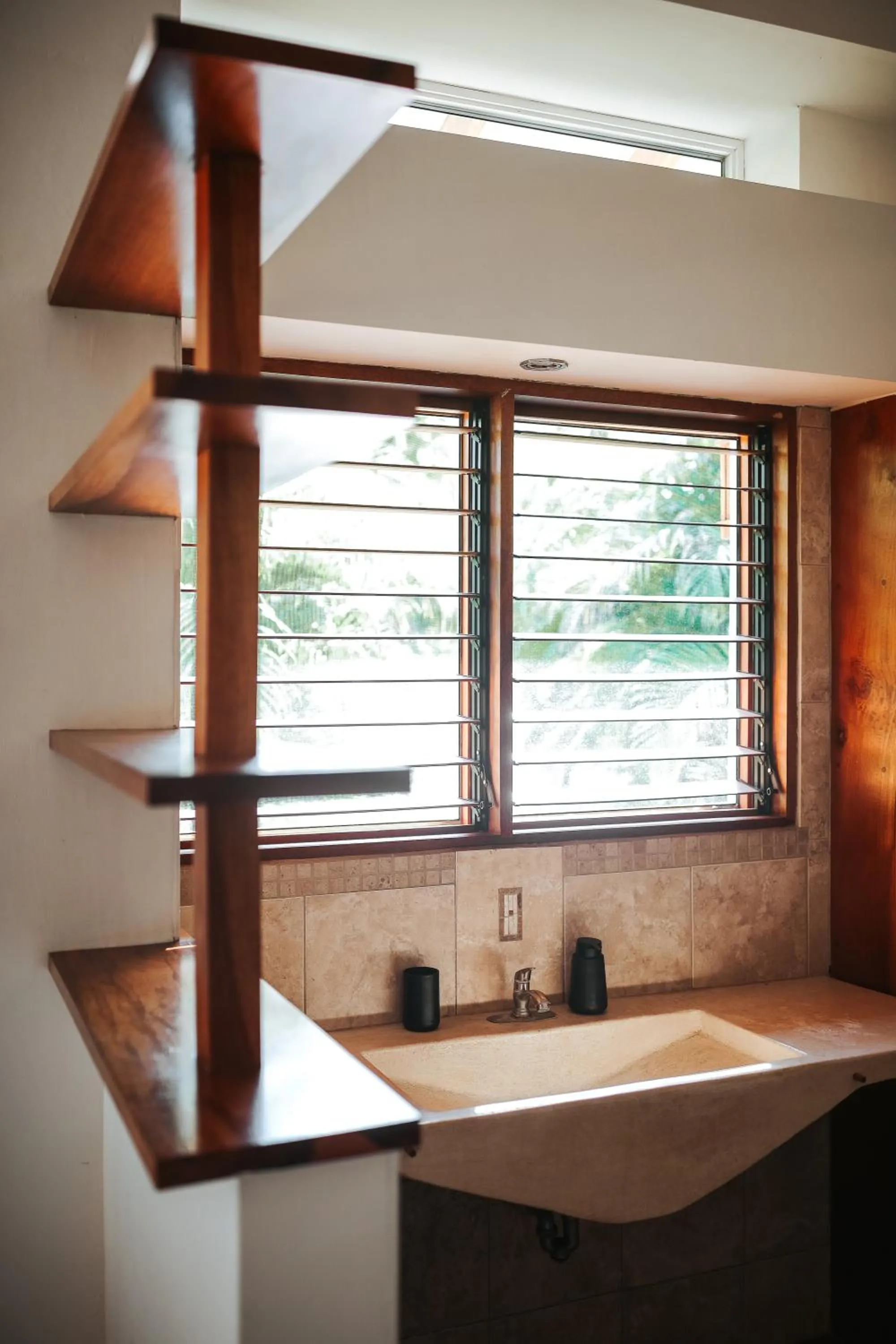 Bathroom in Salvatierra Beachfront Hotel