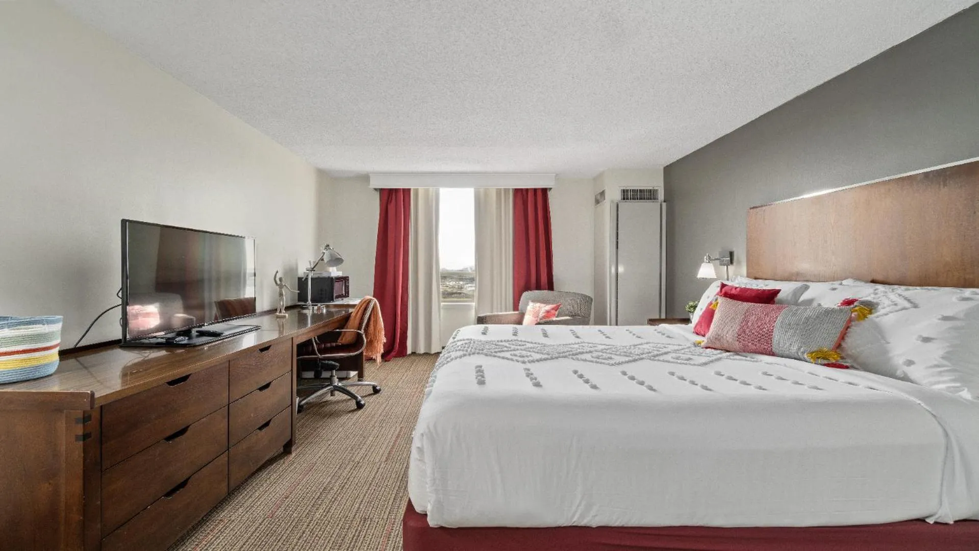 Bed in 315 LoSo Hotel Airport