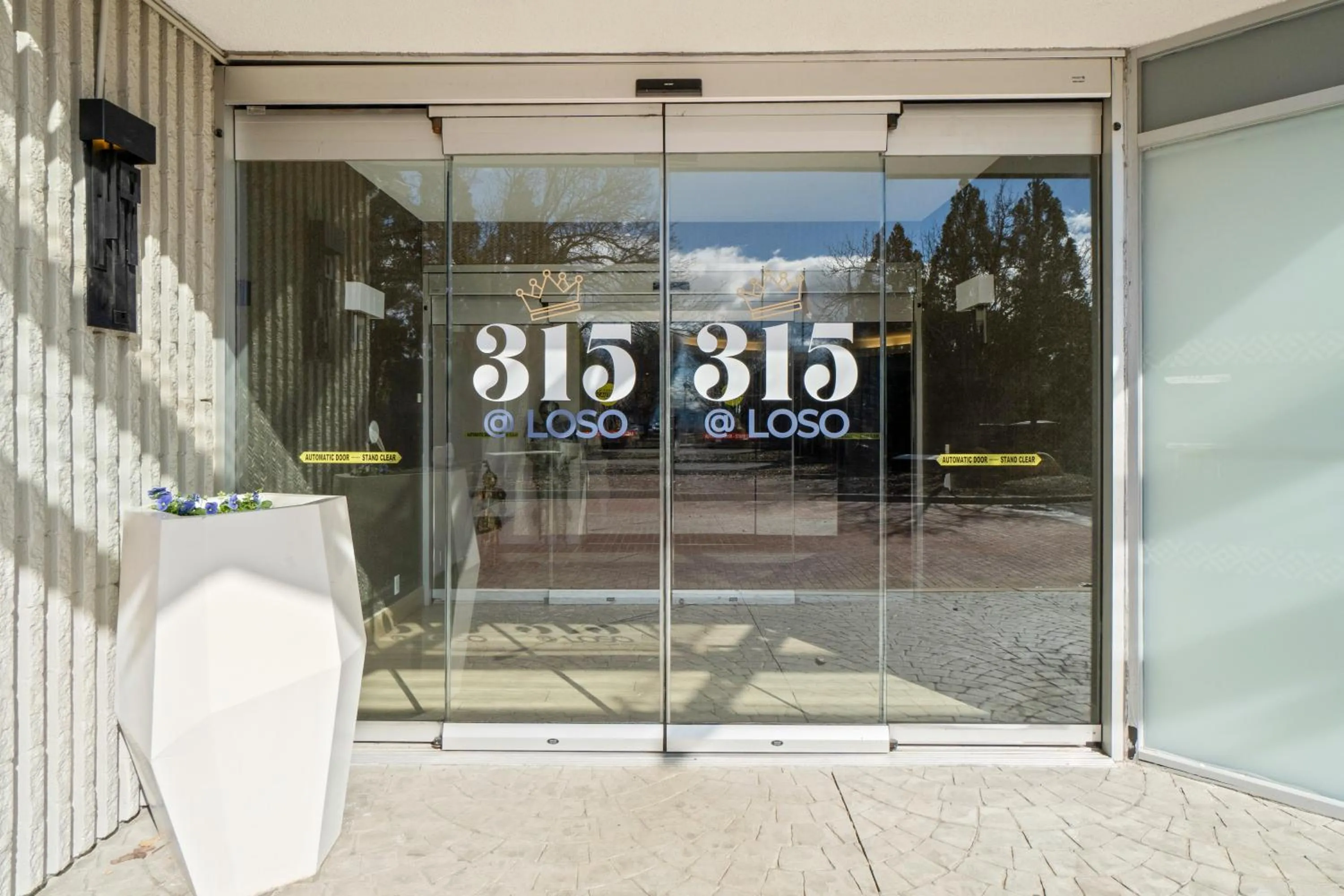 315 LoSo Hotel Airport