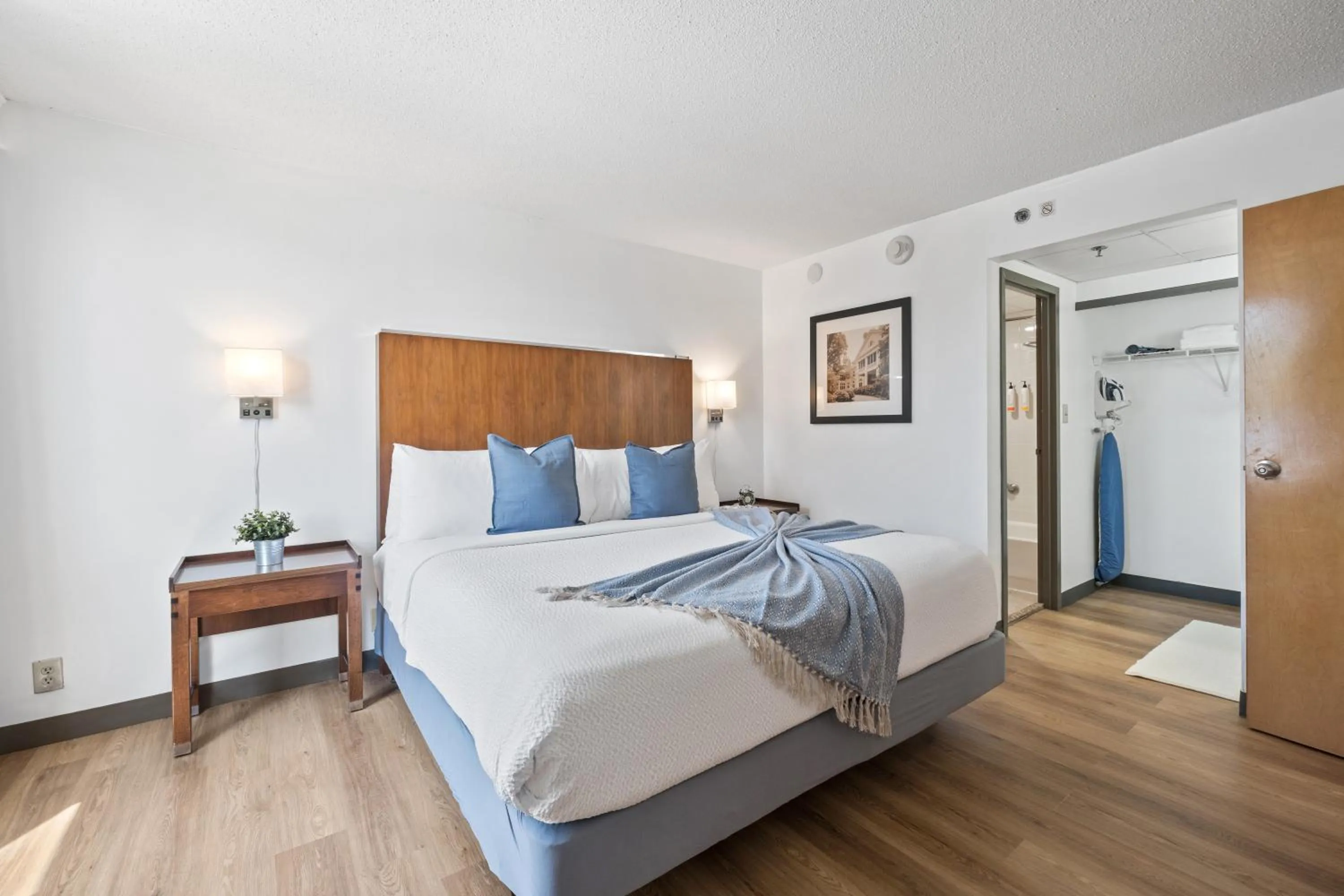 Bed in 315 LoSo Hotel Airport