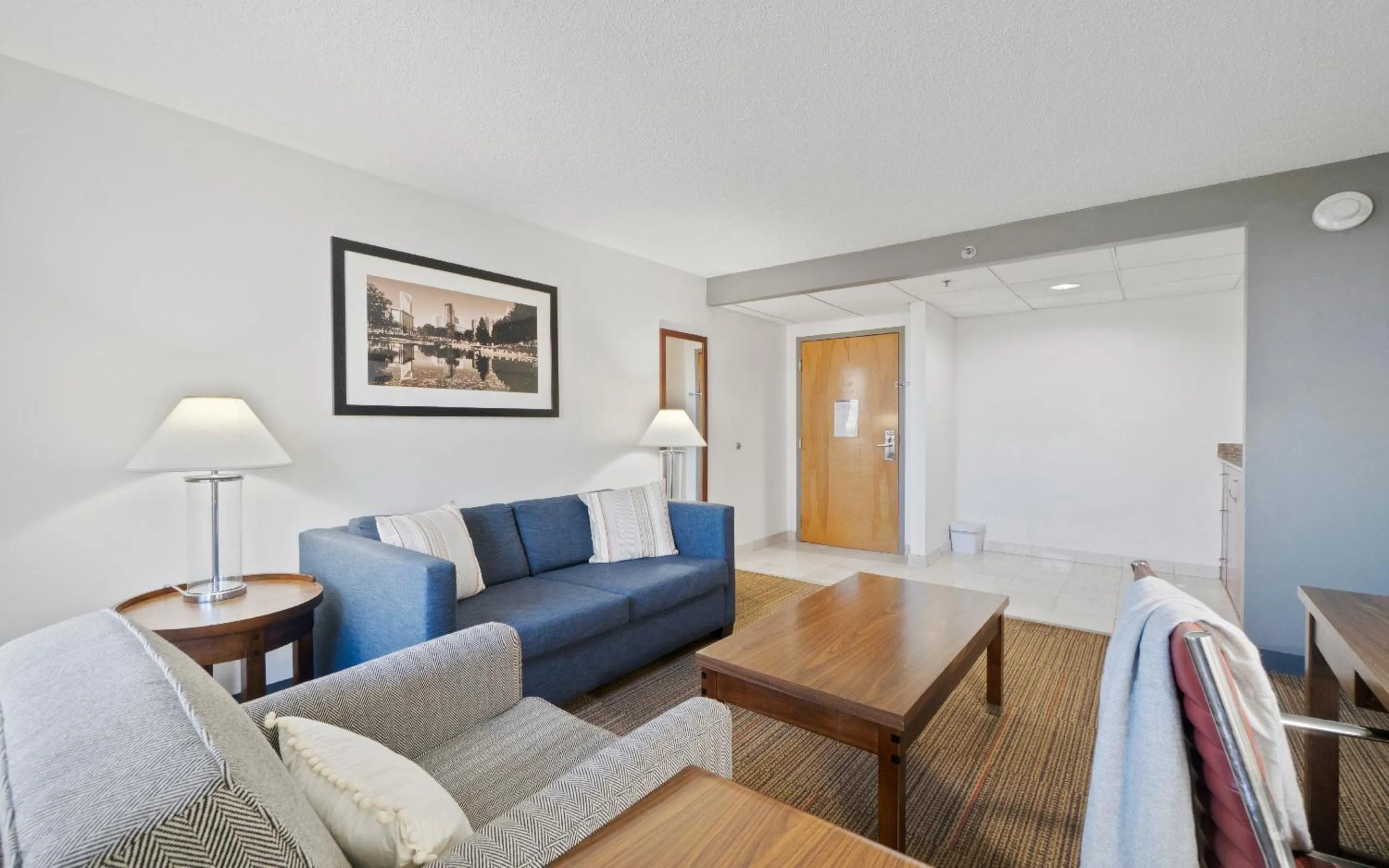 315 LoSo Hotel Airport