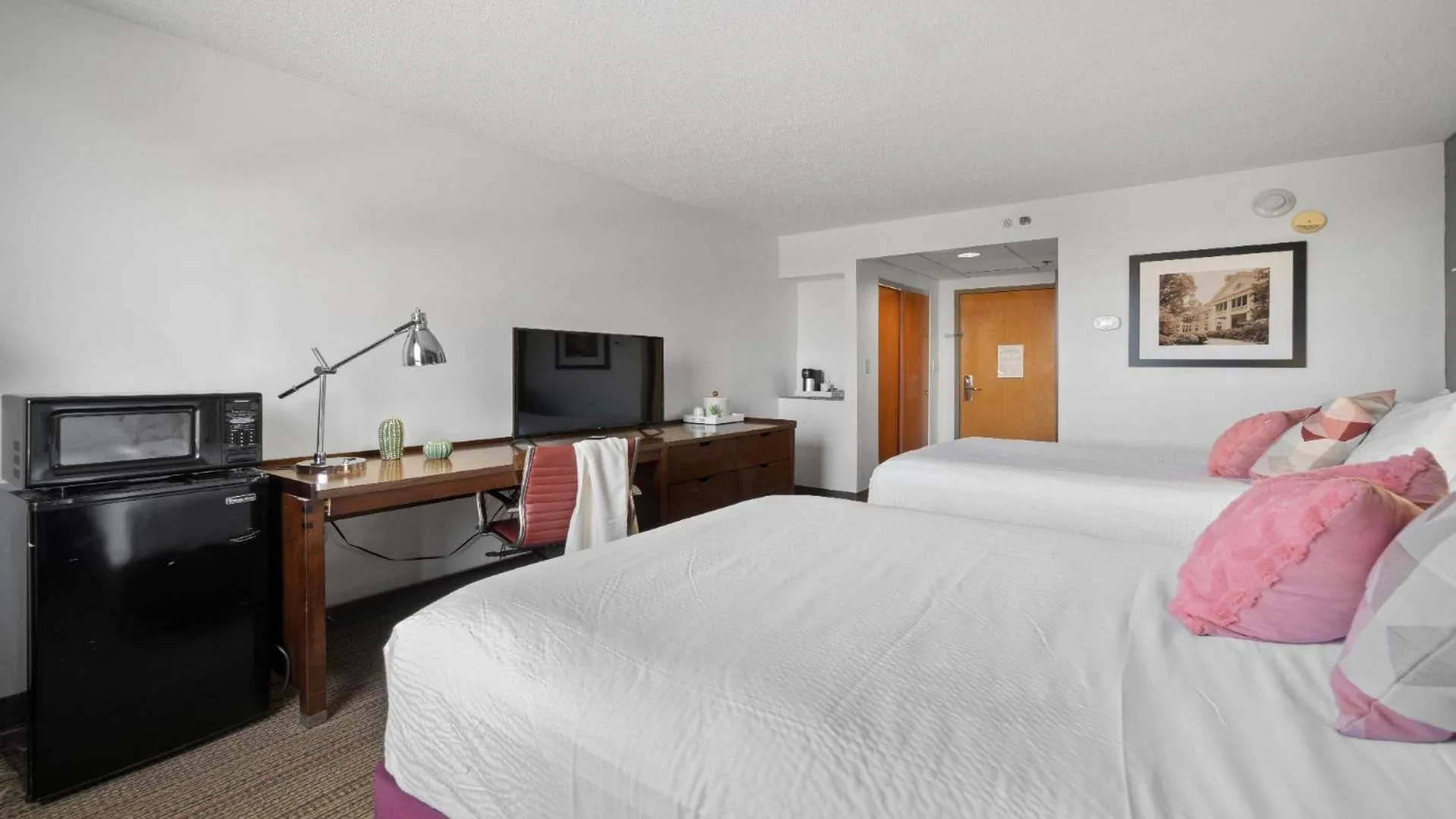 Bed in 315 LoSo Hotel Airport