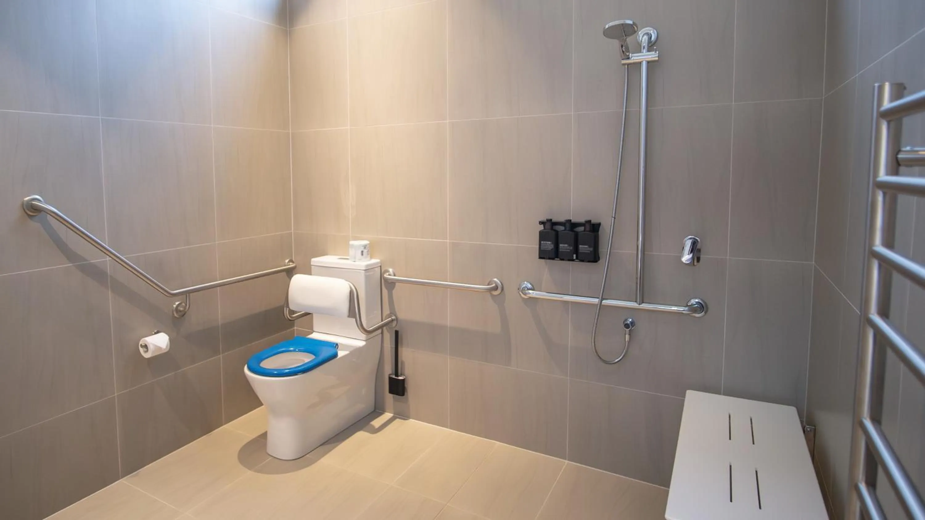 Bathroom in The Lane Retreat