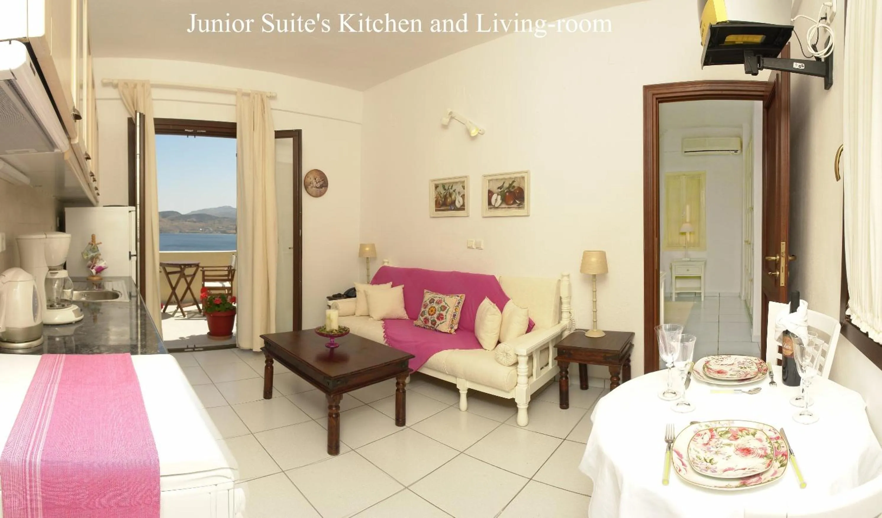 Photo of the whole room, Bed in Clara Resort