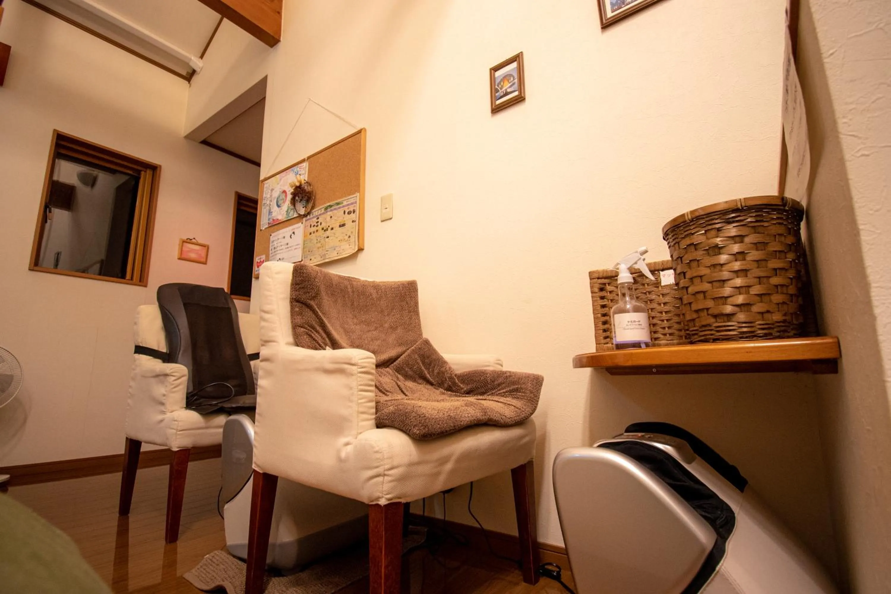 Lake side inn Beehive