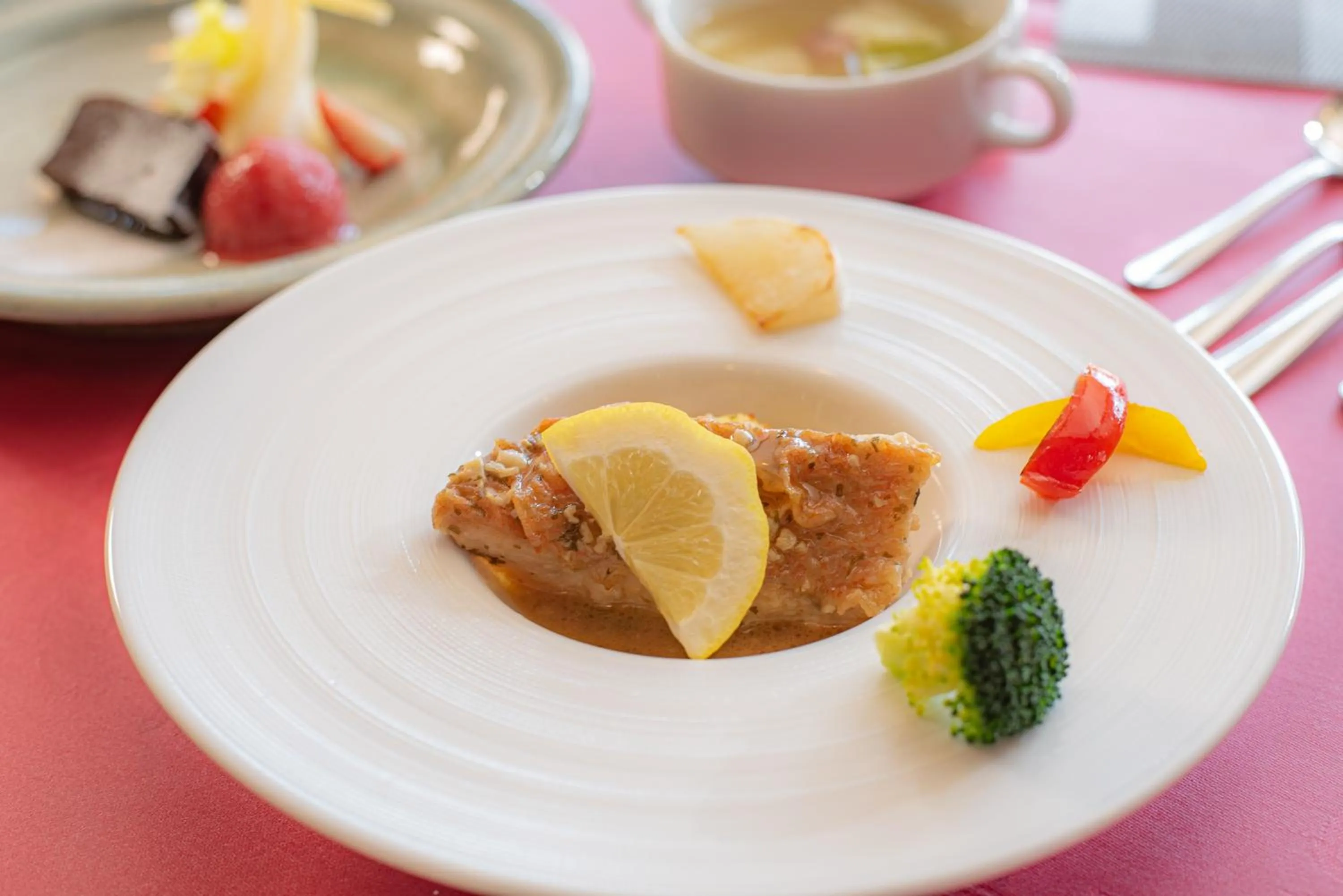 Lake side inn Beehive