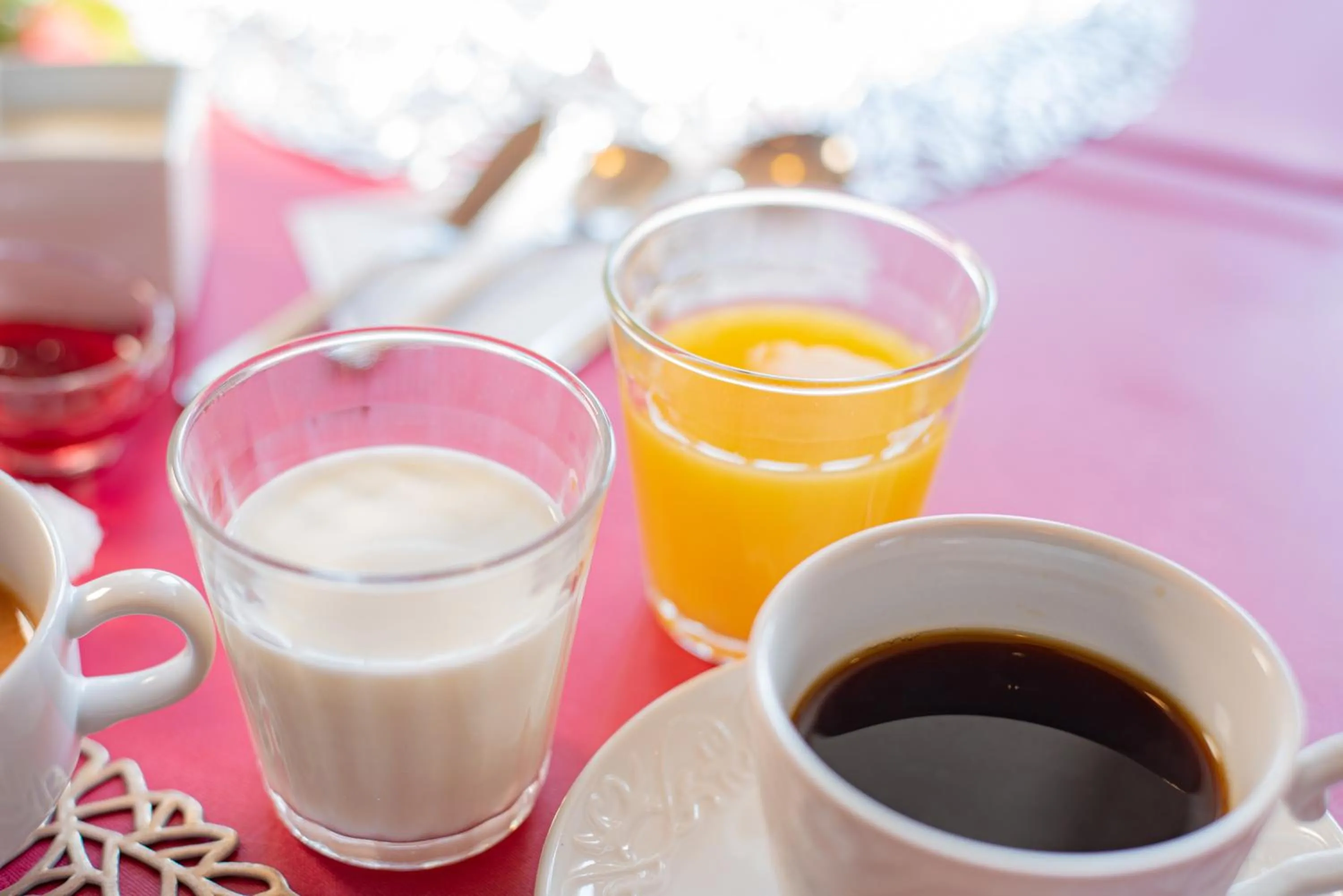 Lake side inn Beehive