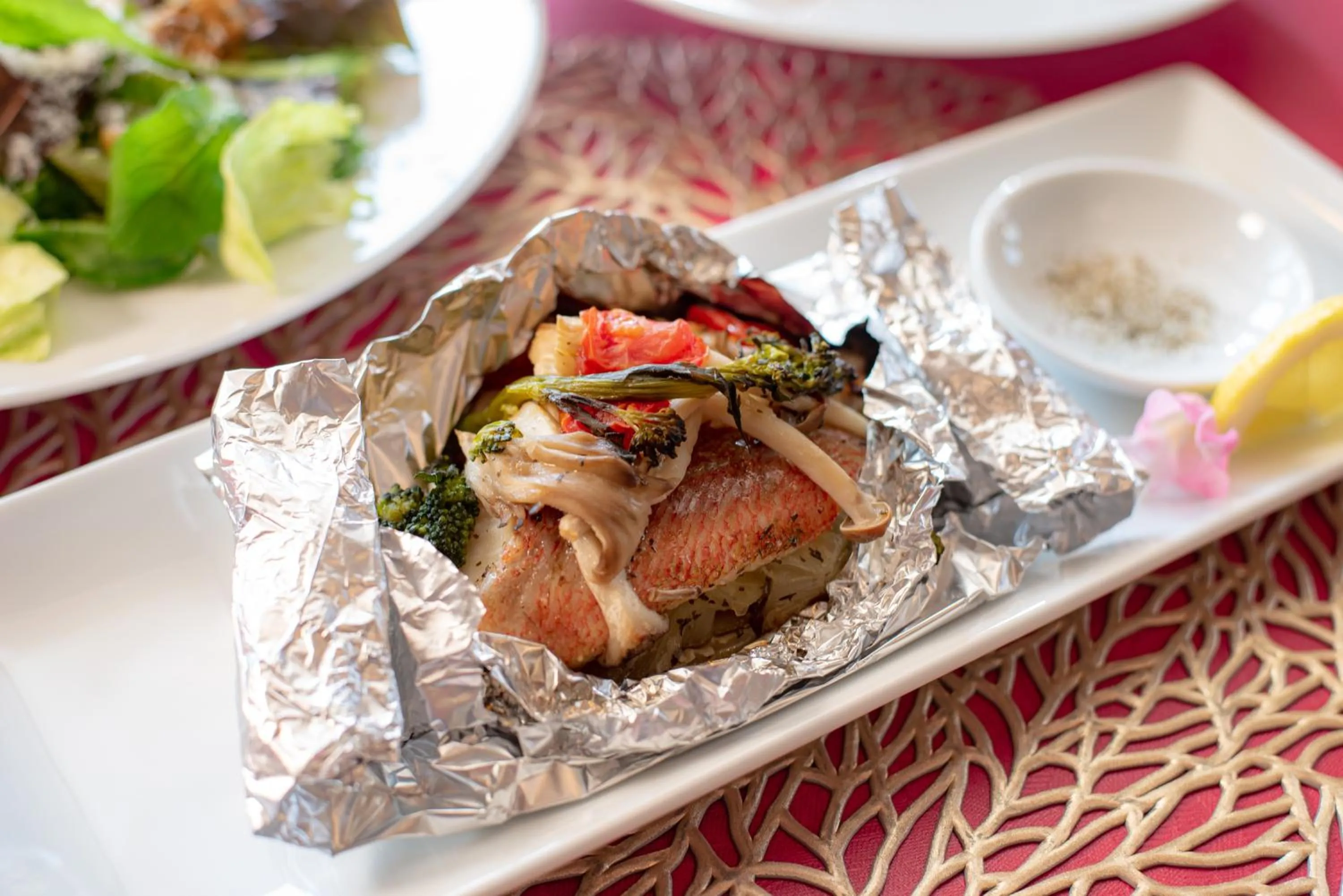 Lake side inn Beehive