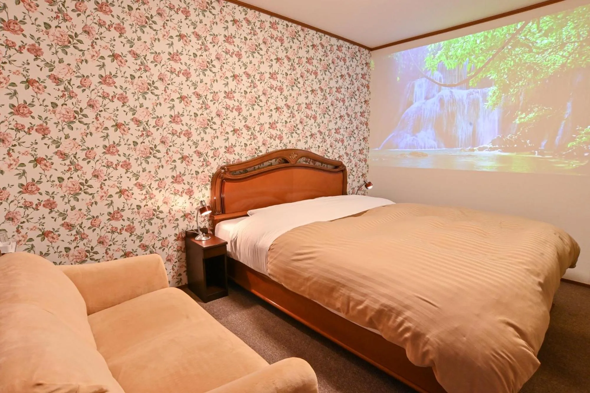 Bed in Lake side inn Beehive