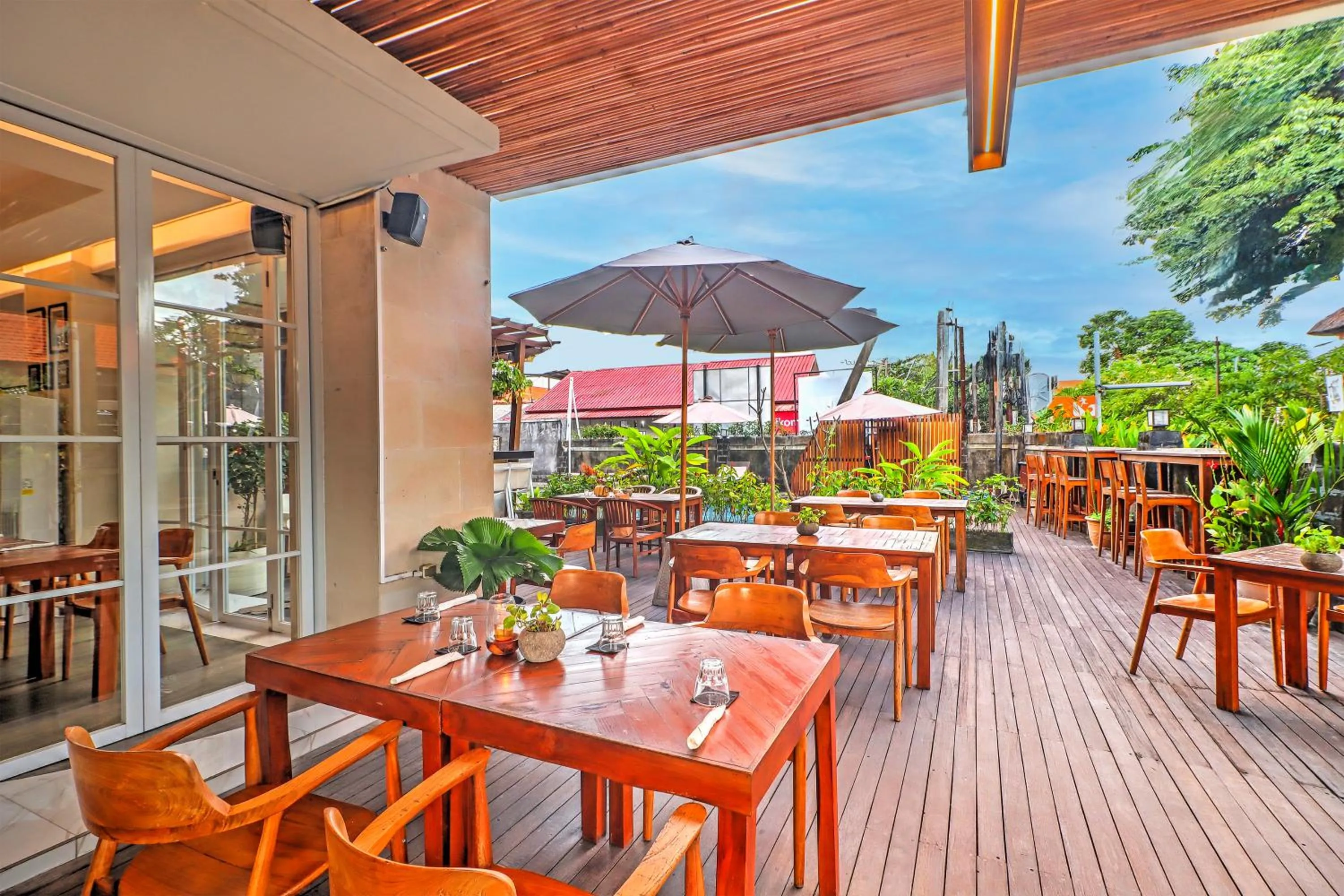 Restaurant/places to eat in Palette Signature Hotel