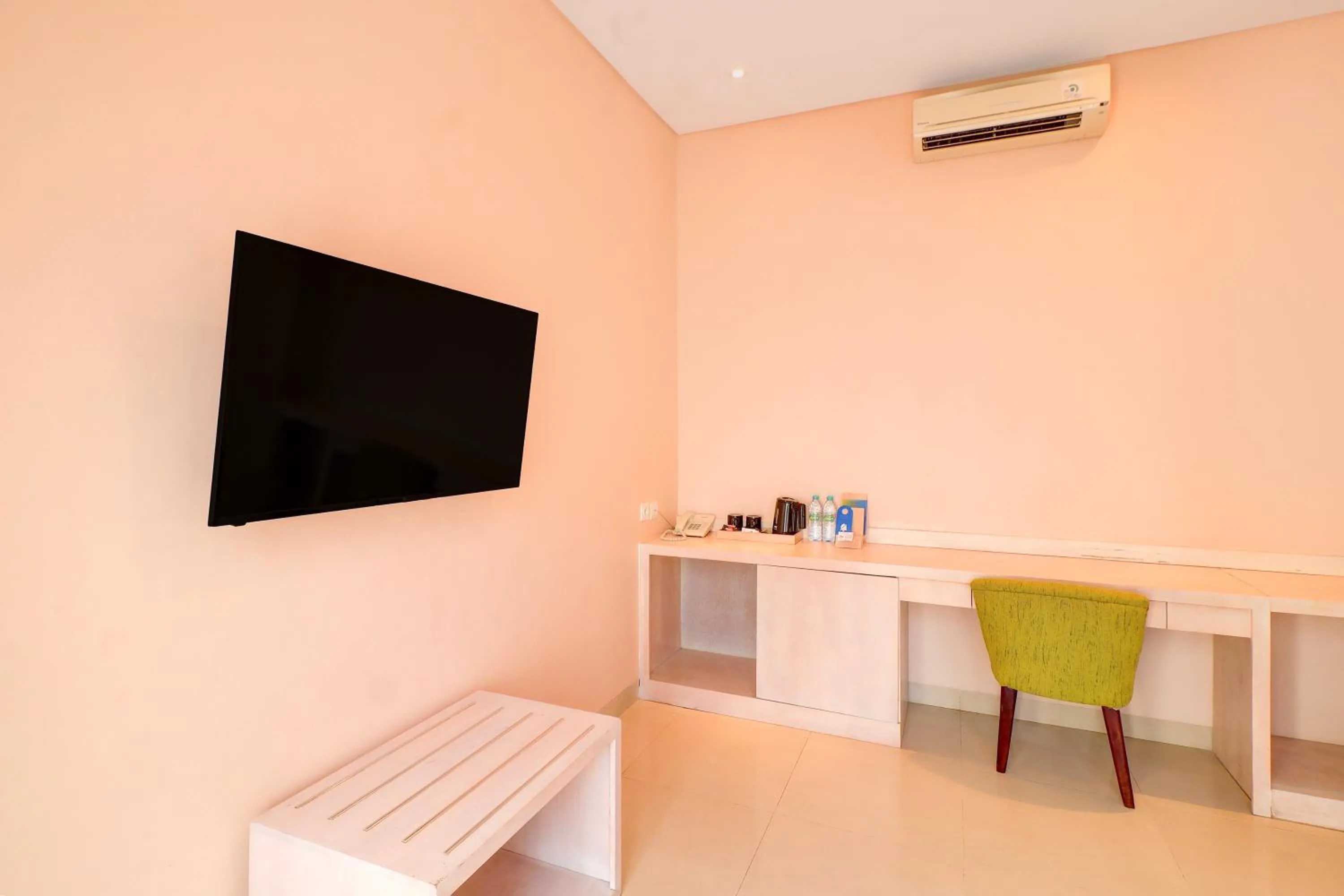 TV and multimedia in Palette Signature Hotel