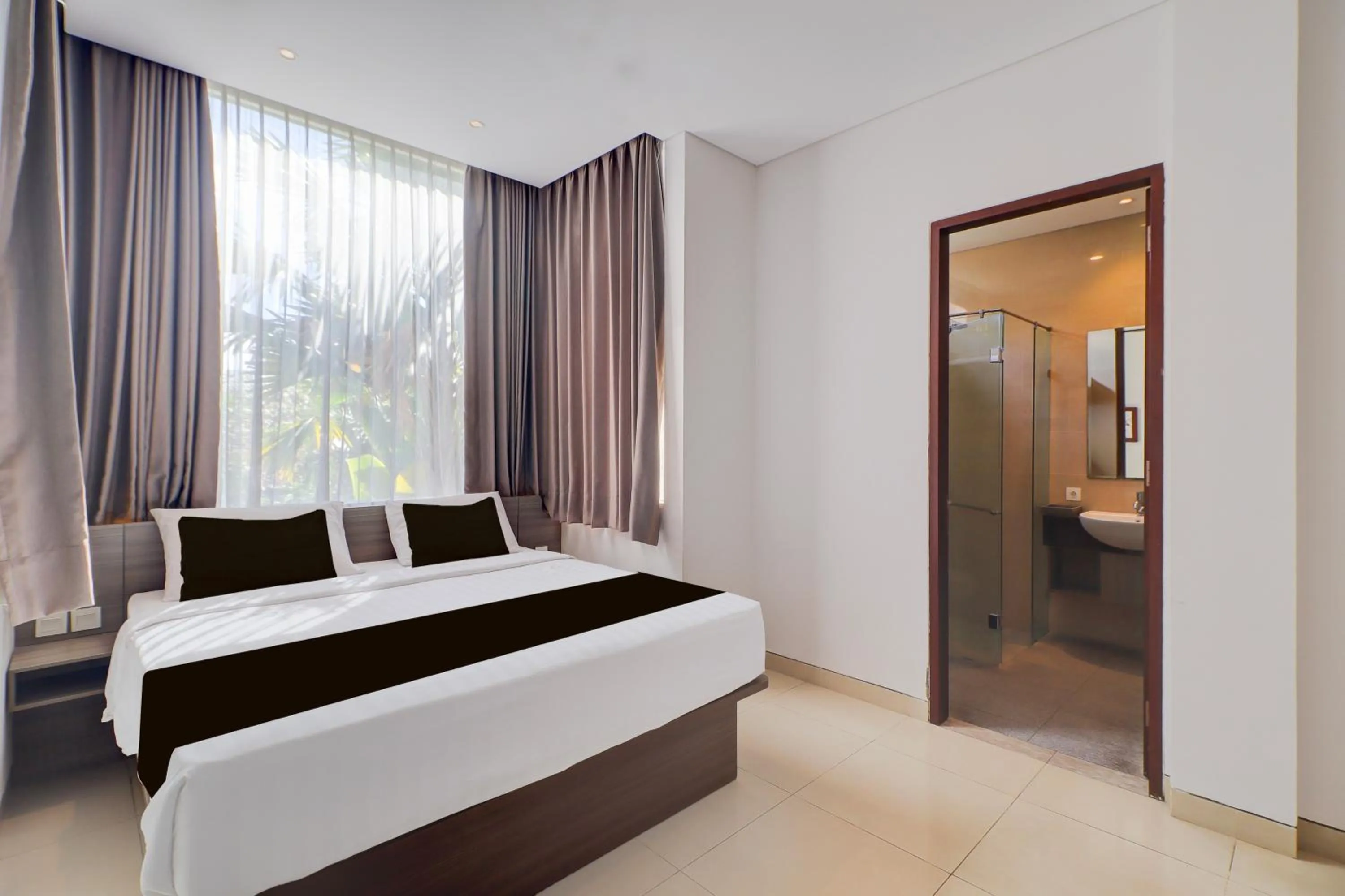 Bedroom, Bed in Palette Signature Hotel
