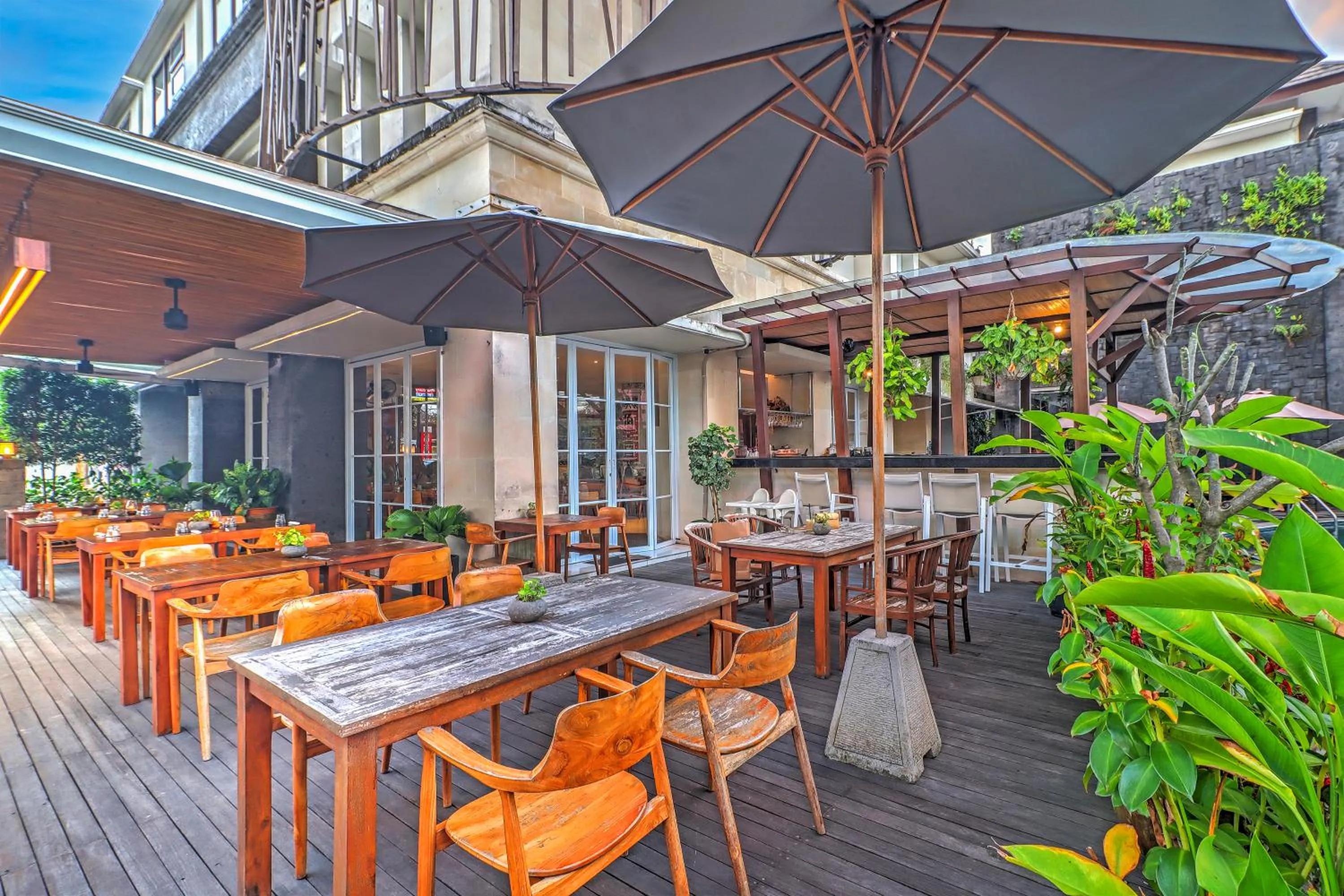 Restaurant/places to eat in Palette Signature Hotel