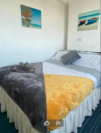Bedroom, Bed in OYO Tudor Lodge - Redcar Beach
